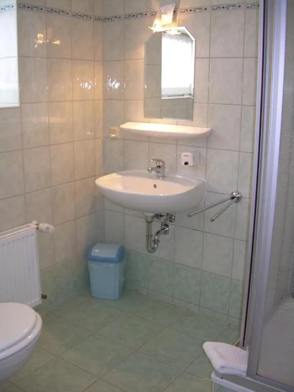 Bathroom in Hotel Garni am Schlosspark