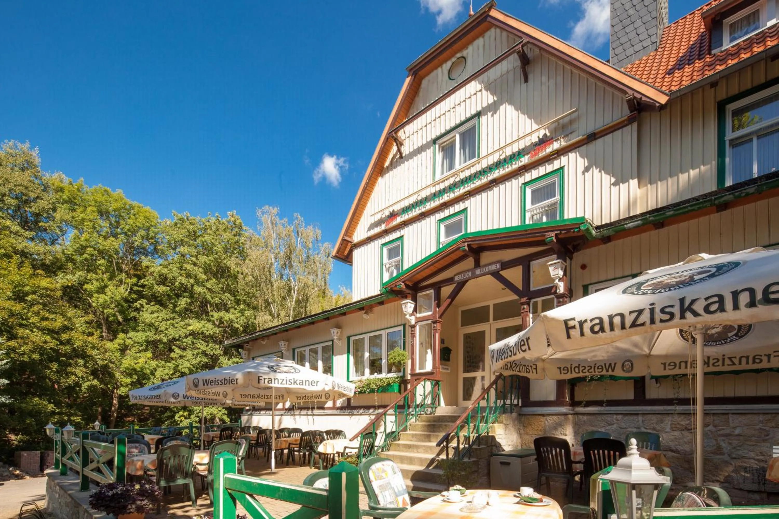 Property building in Hotel Garni am Schlosspark