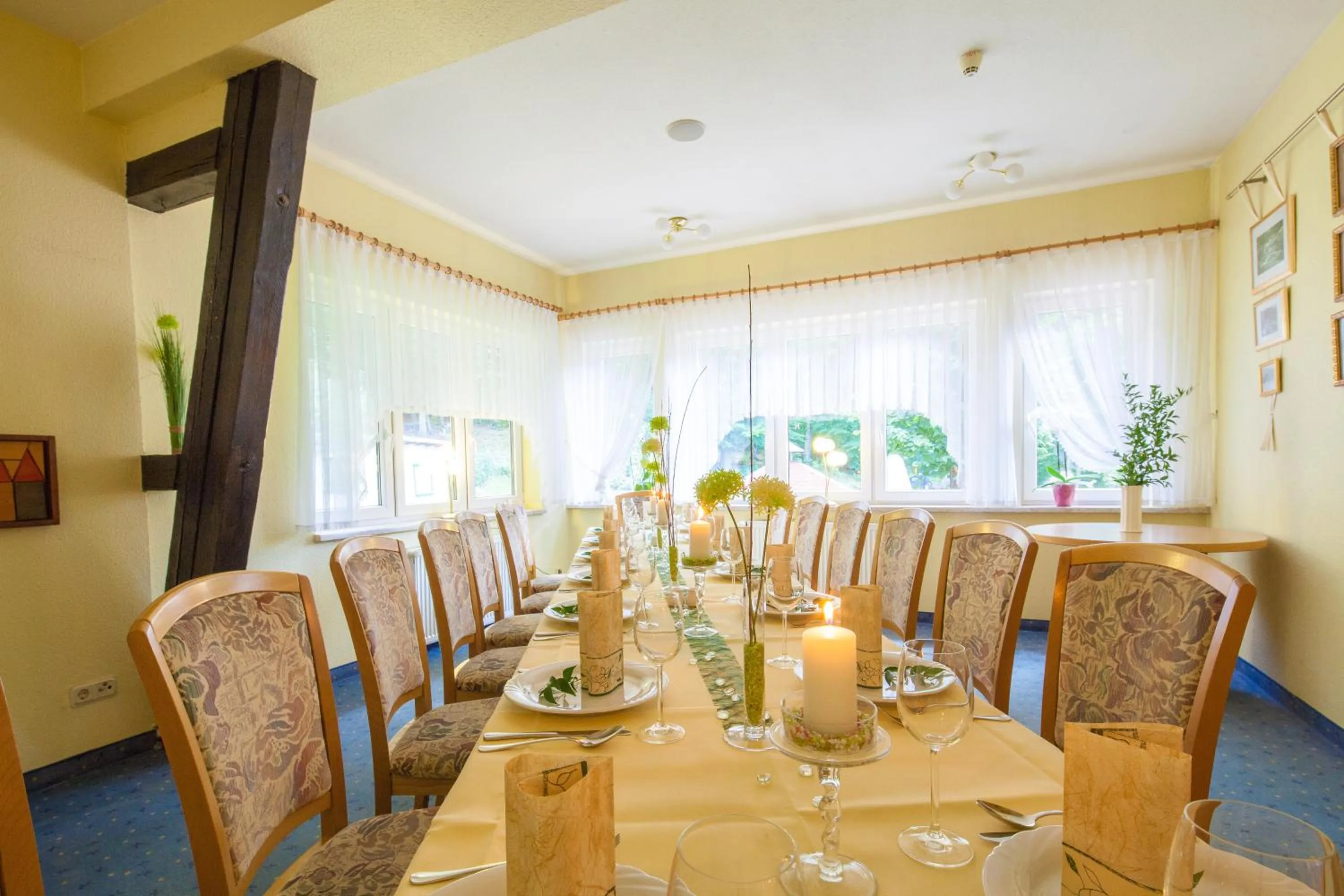 Dining area in Hotel Garni am Schlosspark