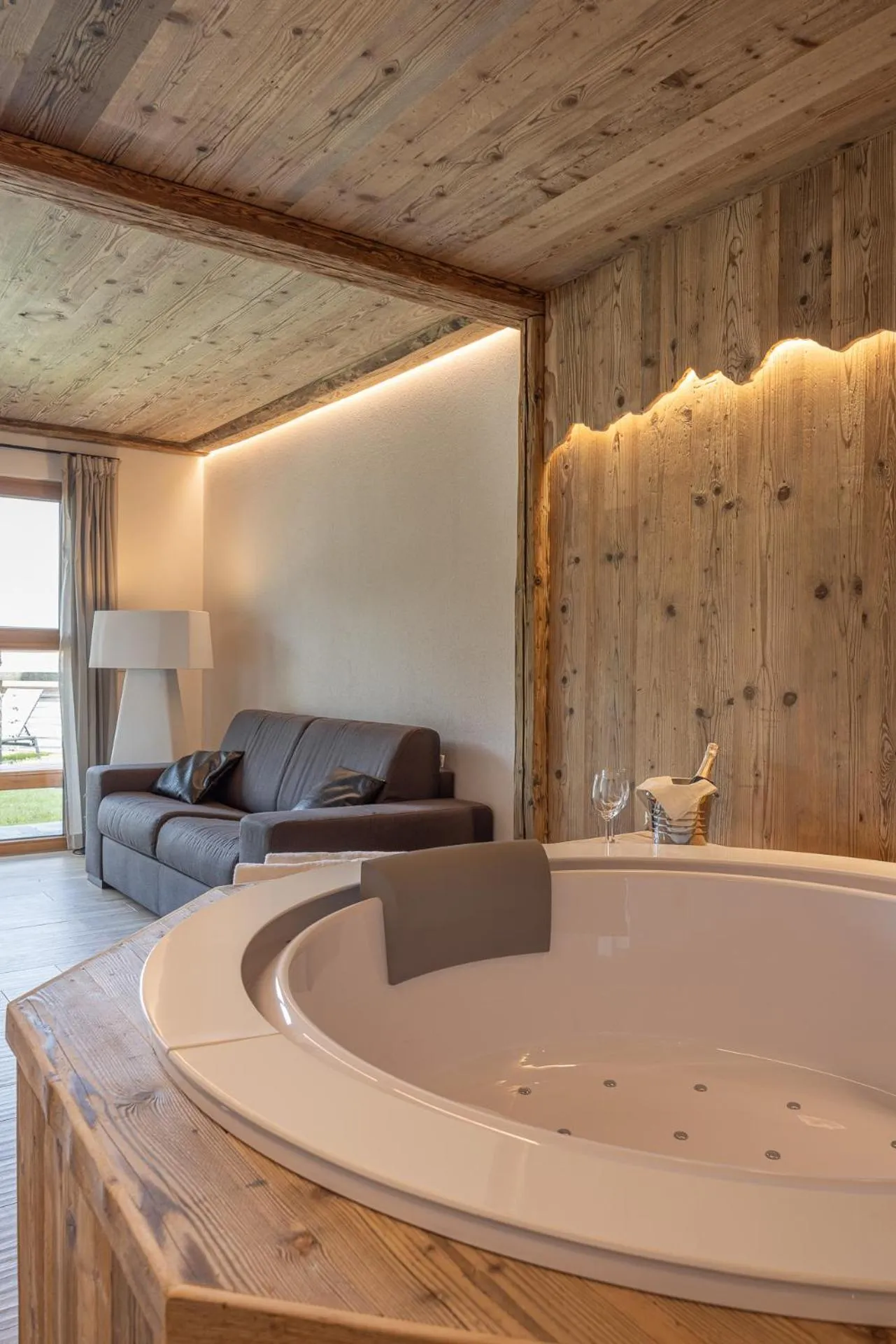 Living room in Giallo Dolomiti Wellness