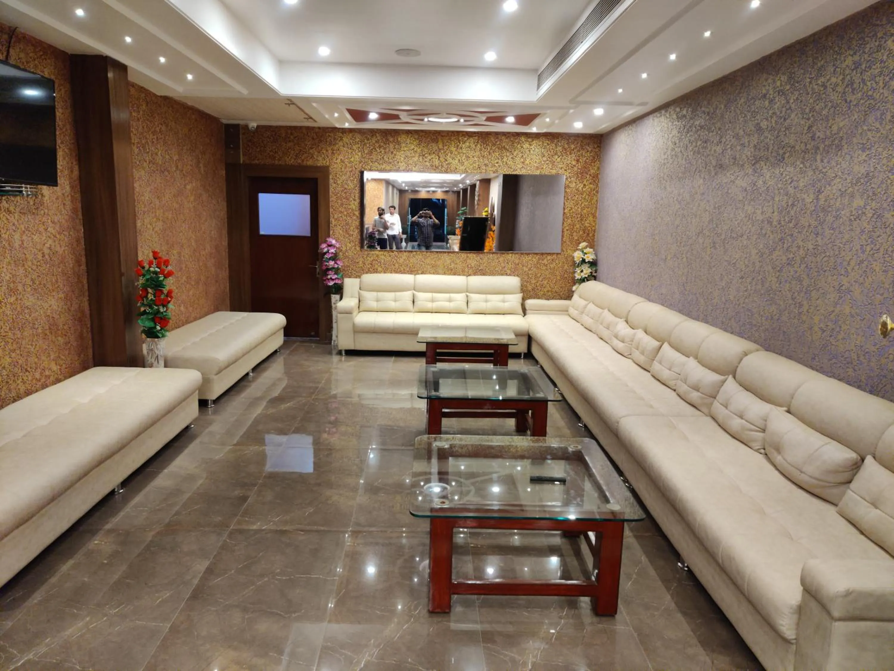 Lobby or reception in Hotel Vishnu Empire