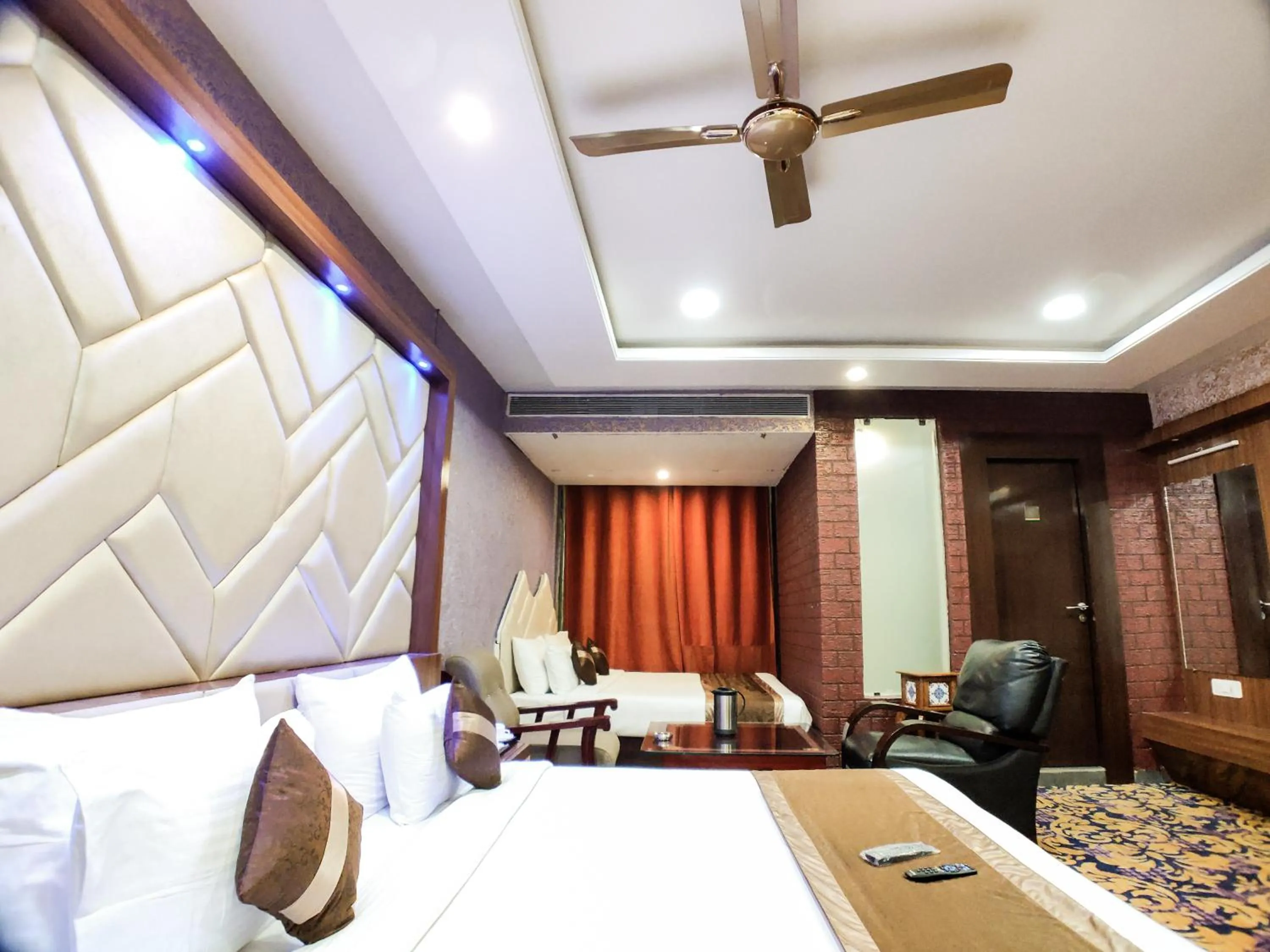 Bedroom in Hotel Vishnu Empire