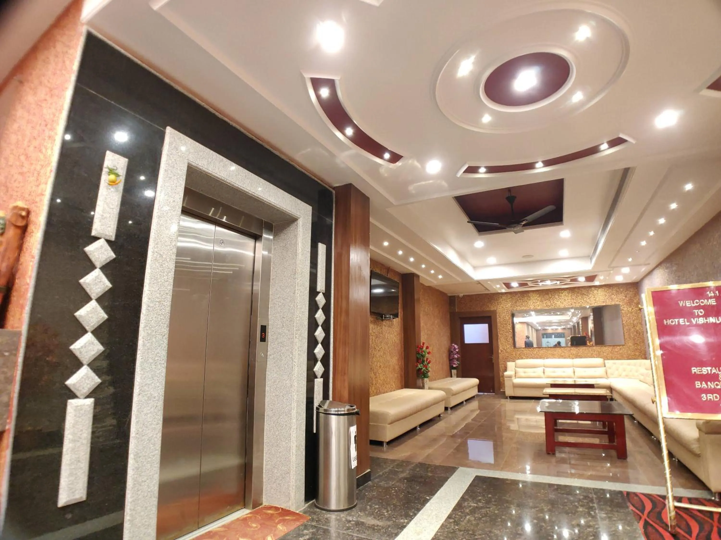 Area and facilities in Hotel Vishnu Empire