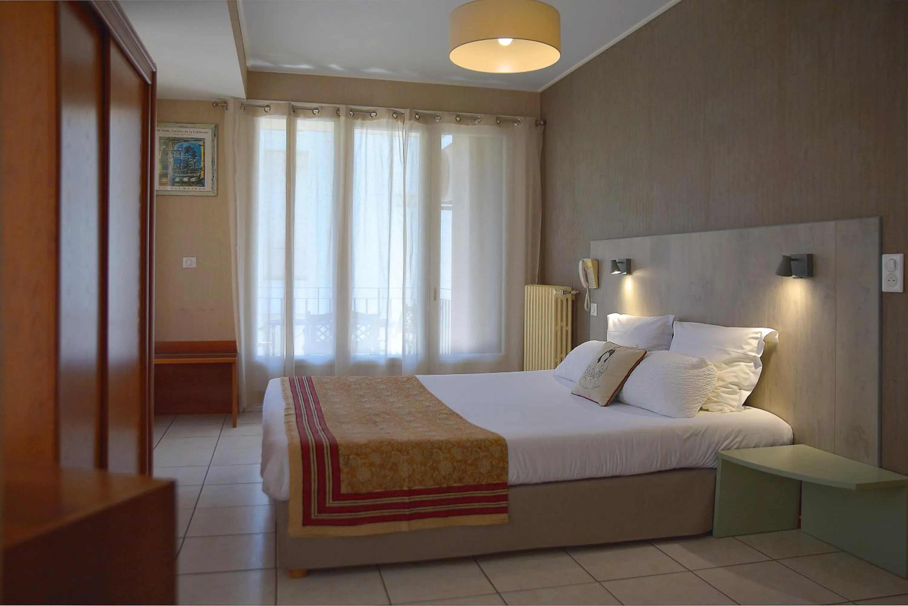 Photo of the whole room, Bed in Hotel Bonaparte