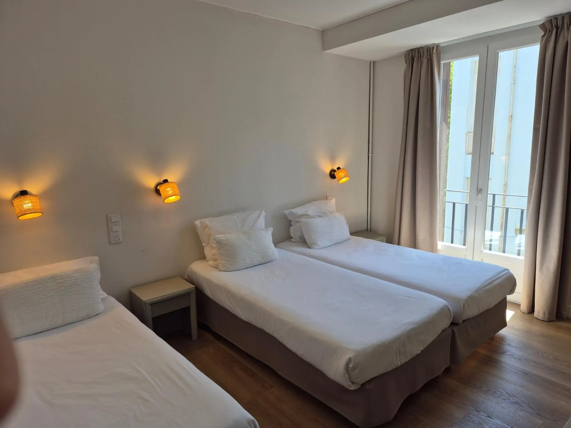 Bedroom, Bed in Hotel Bonaparte