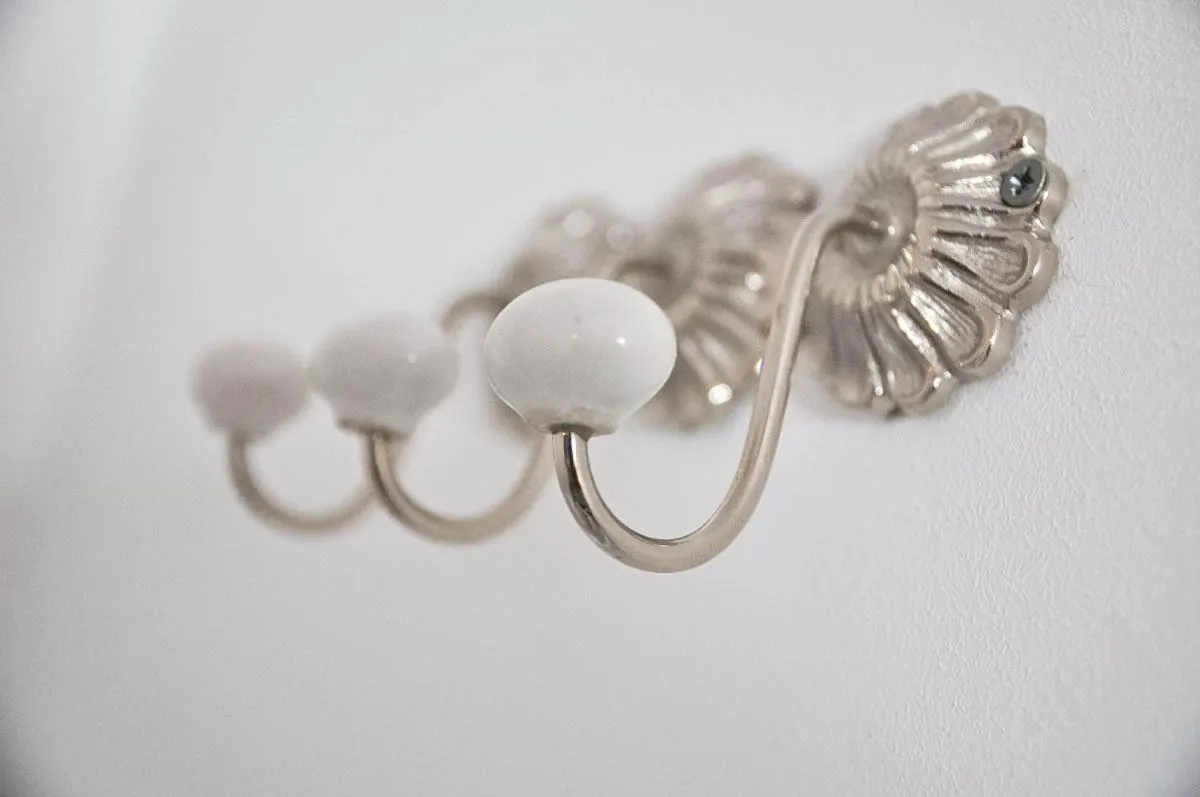 Decorative detail in bensons hotel