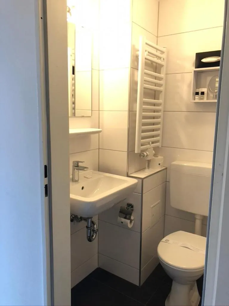 Bathroom in bensons hotel