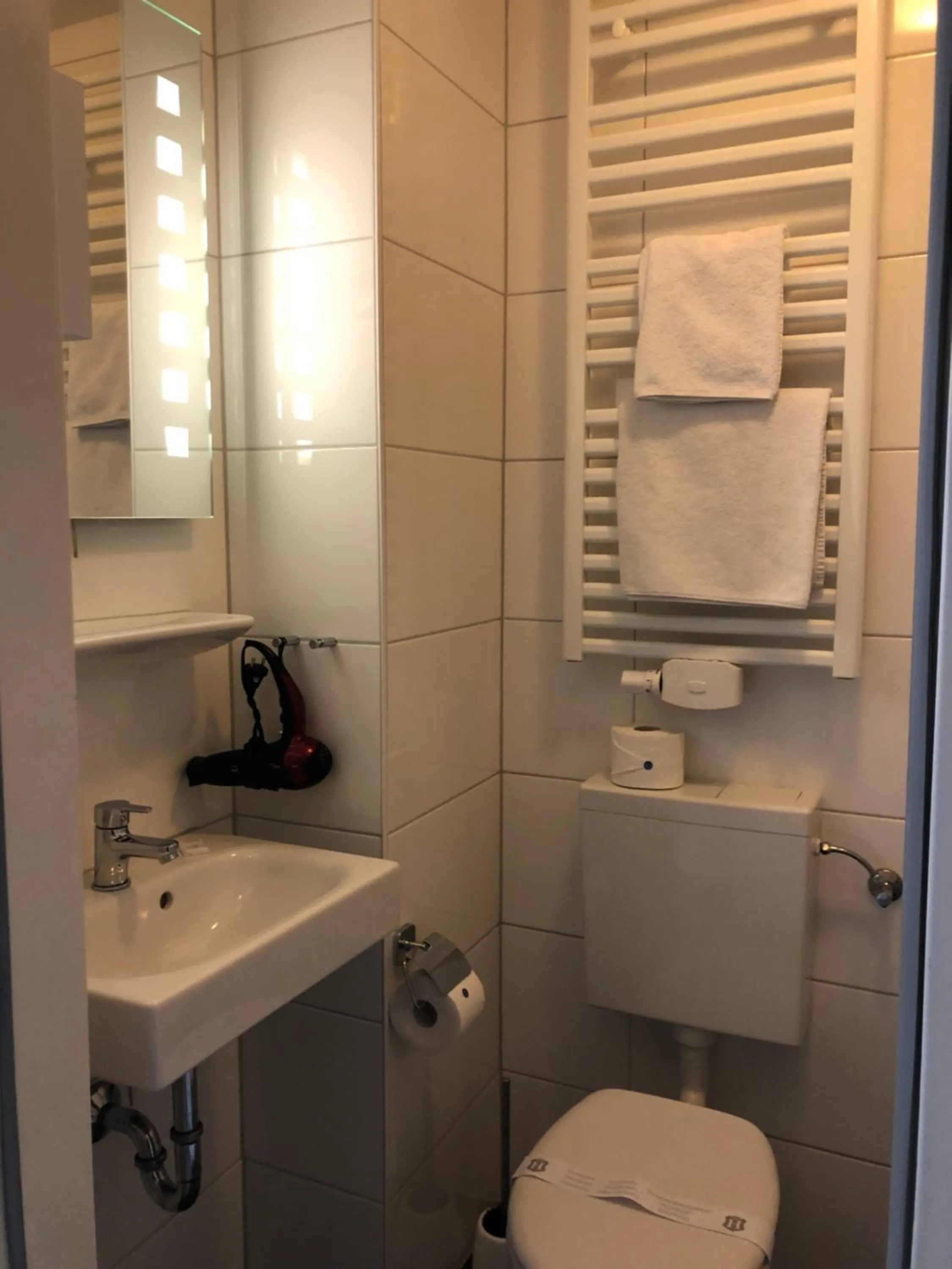 Bathroom in bensons hotel