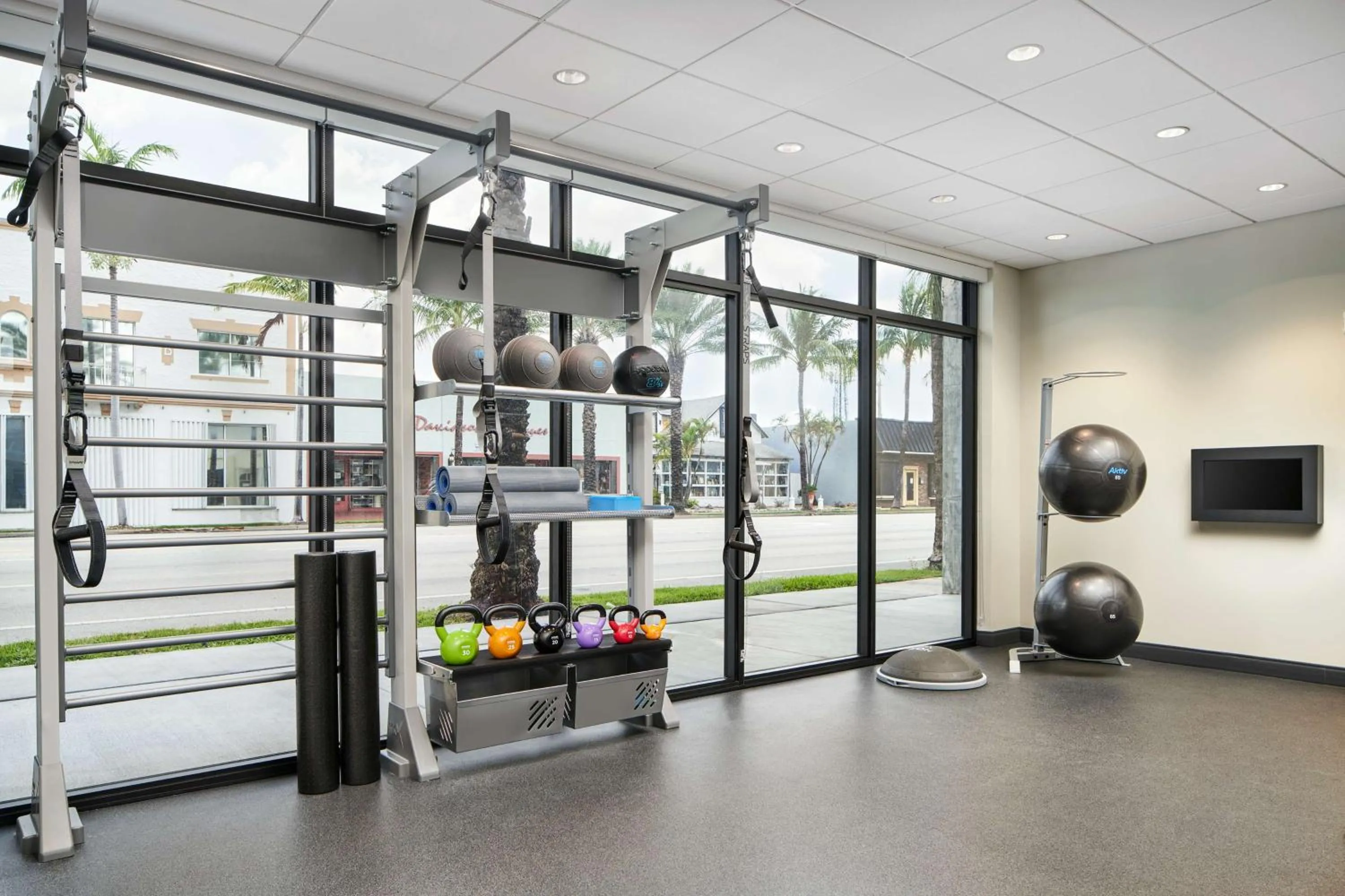 Fitness centre/facilities in Tru By Hilton Ft Lauderdale Airport
