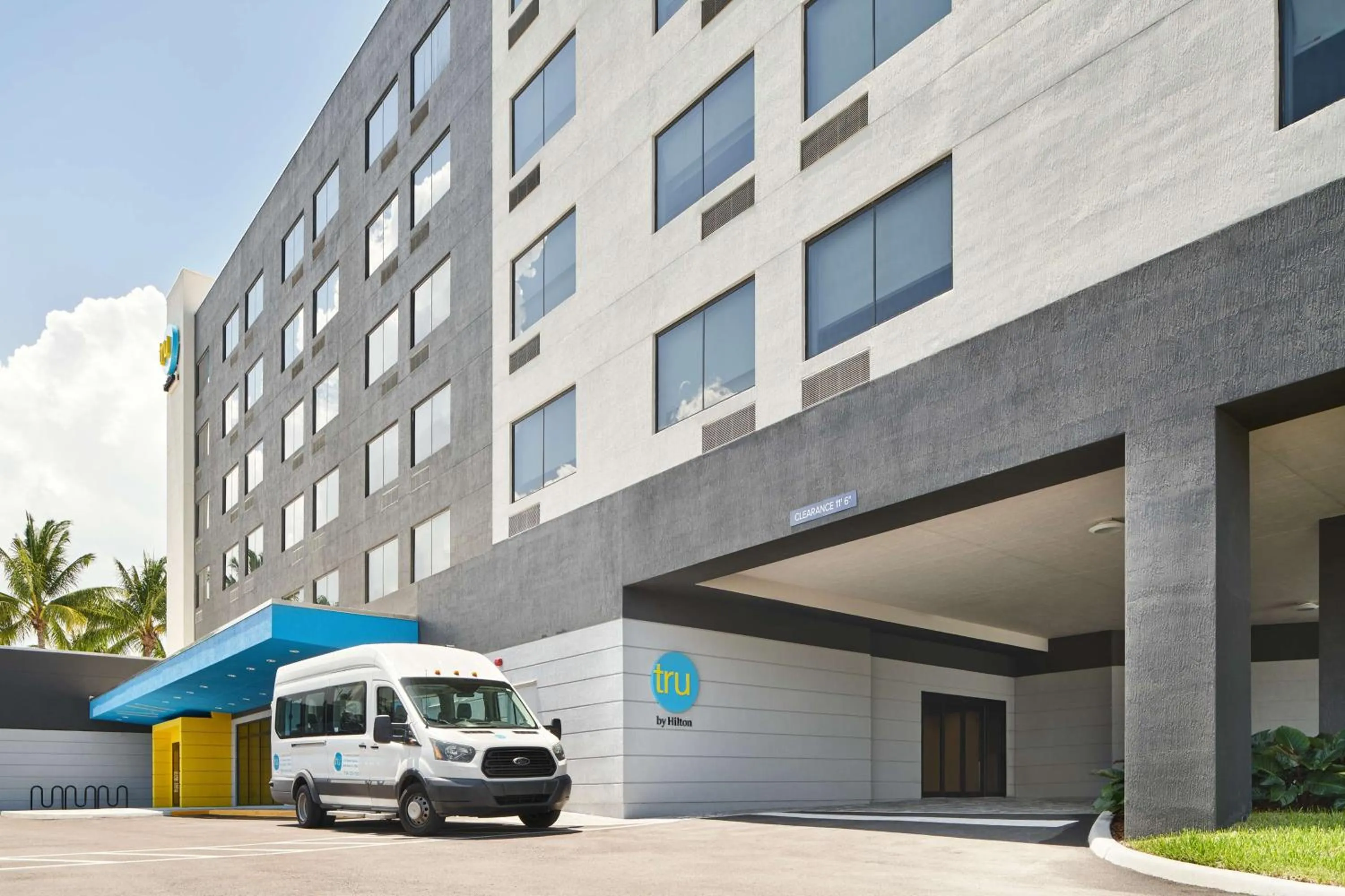 Property building in Tru By Hilton Ft Lauderdale Airport