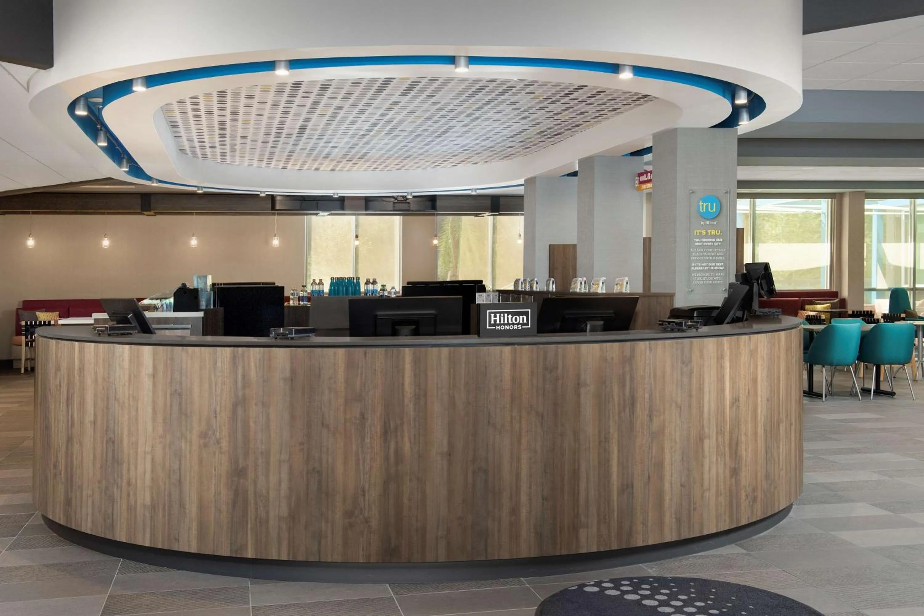 Lobby or reception in Tru By Hilton Orlando Convention Center