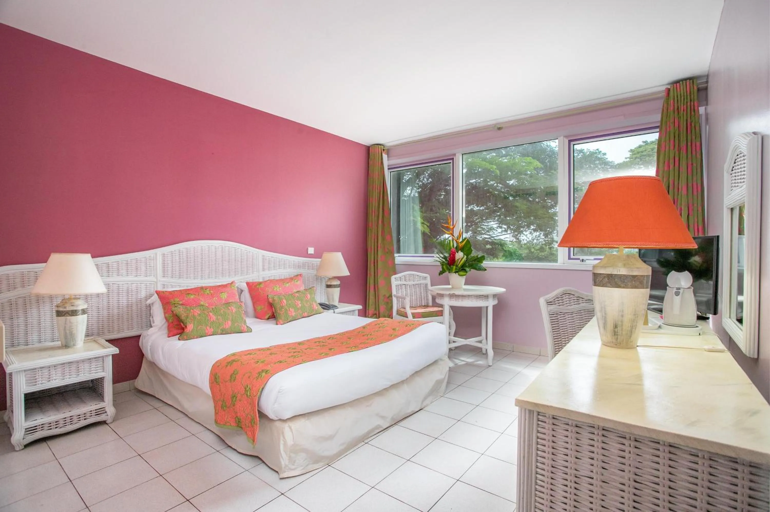 Photo of the whole room, Bed in Karibea Squash Hôtel