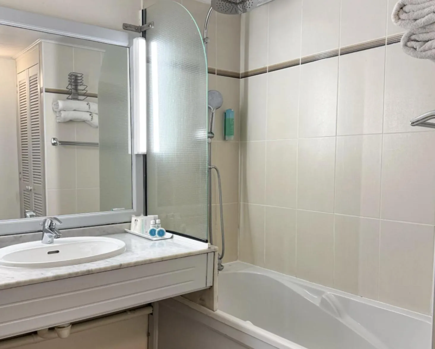 Bathroom in Karibea La Valmenière Hôtel