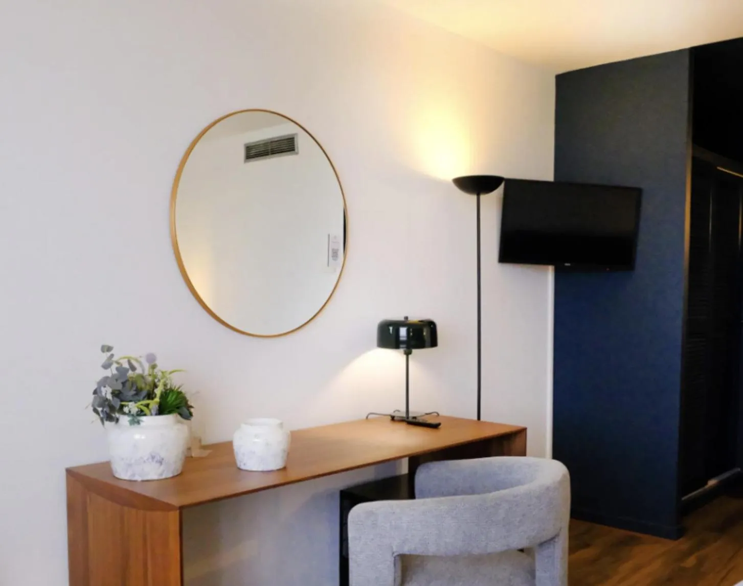 Photo of the whole room in Karibea La Valmenière Hôtel