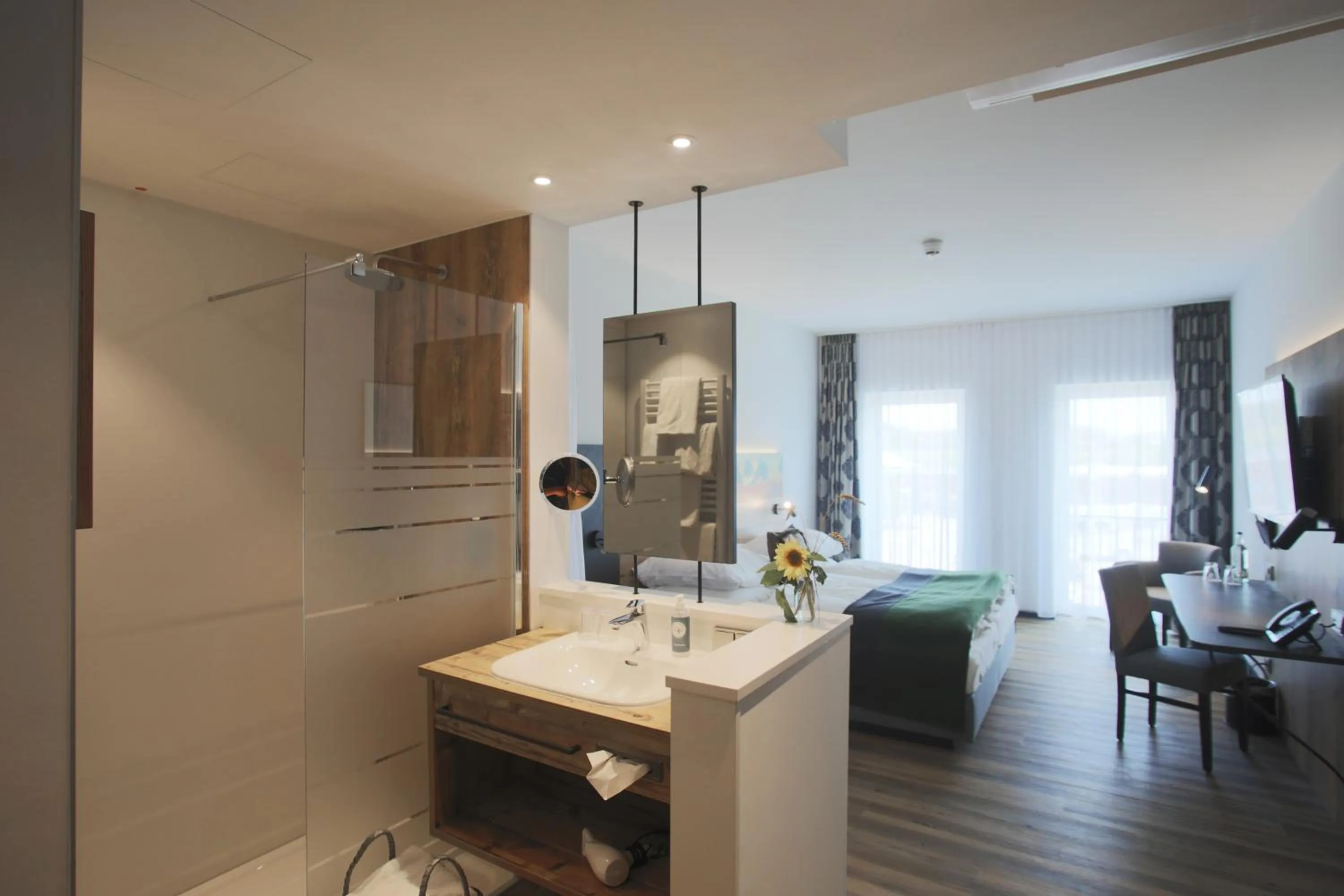 Photo of the whole room in Hotel Grohnder Fährhaus