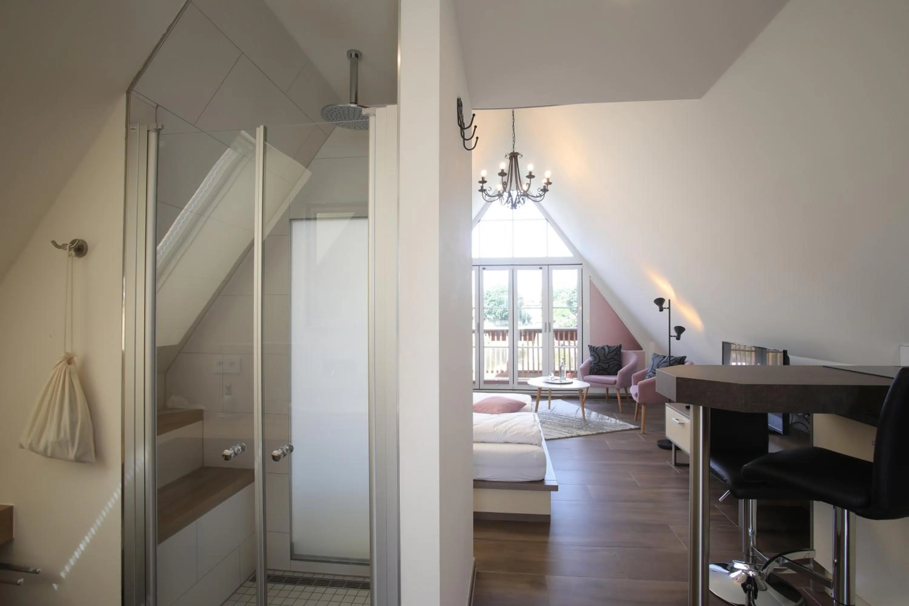 Photo of the whole room in Hotel Grohnder Fährhaus