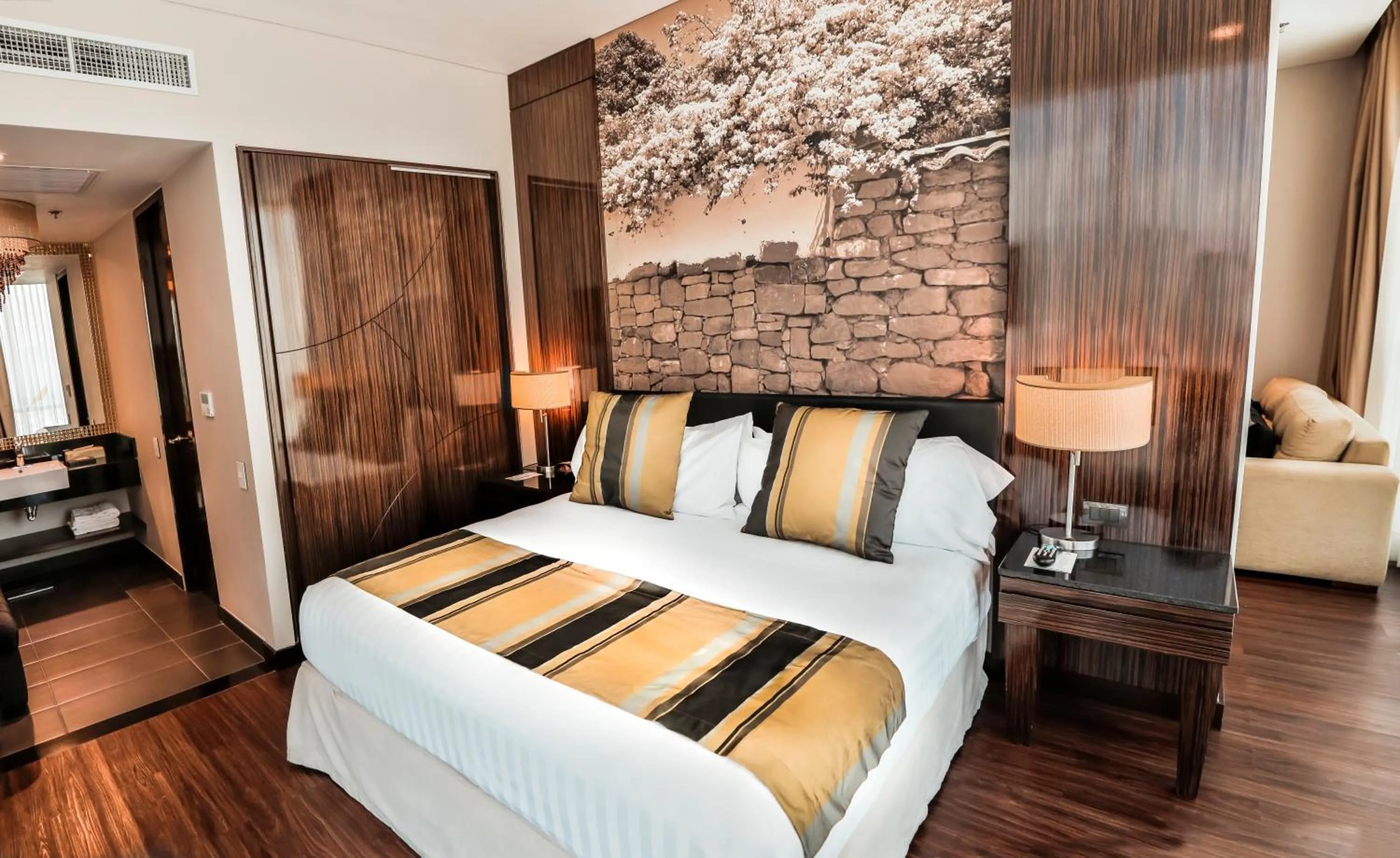 Bedroom, Bed in Holiday Inn Bucaramanga Cacique by IHG