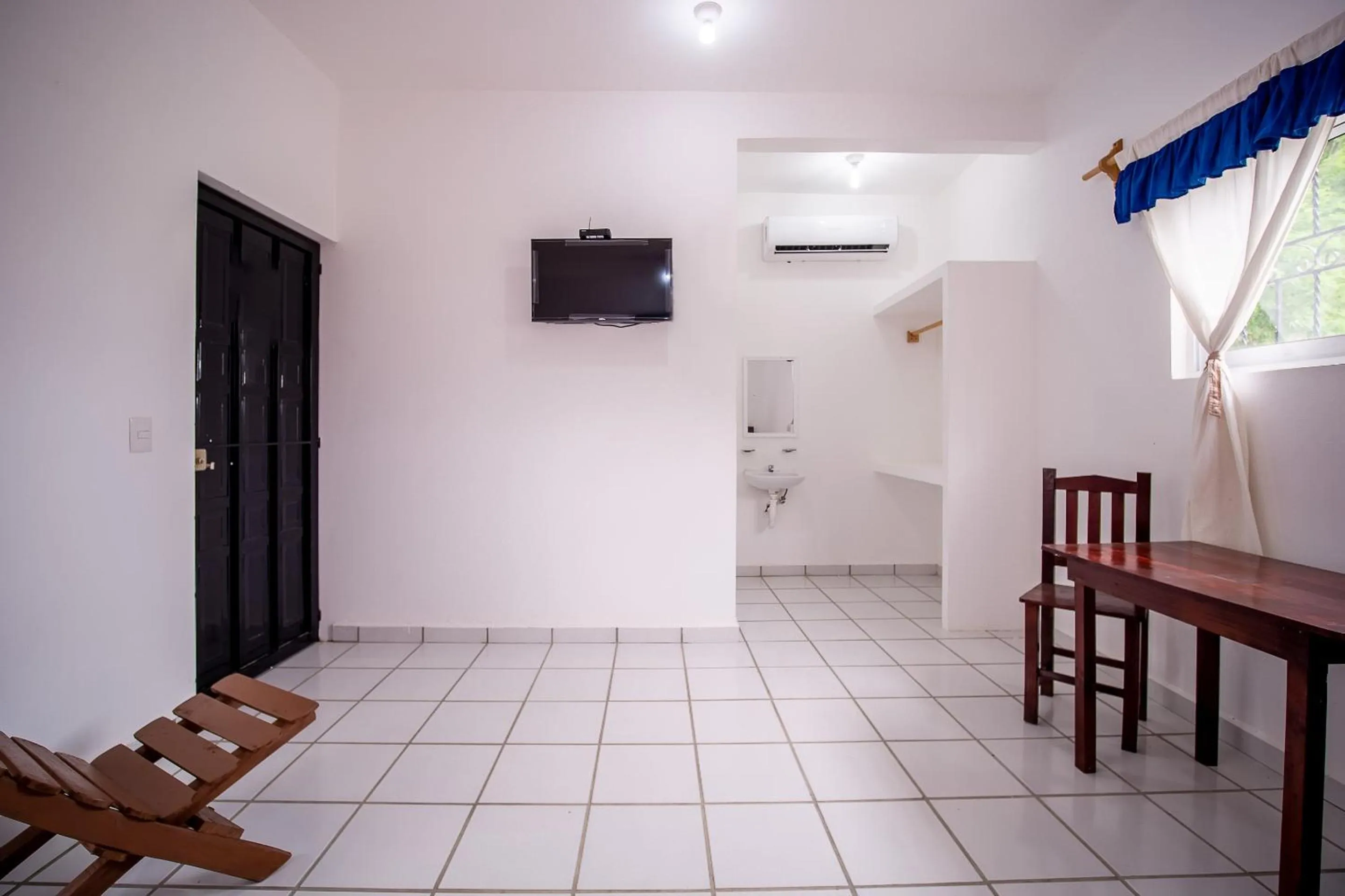 Bedroom in OYO Hotel Posada San Vicente, Huatulco