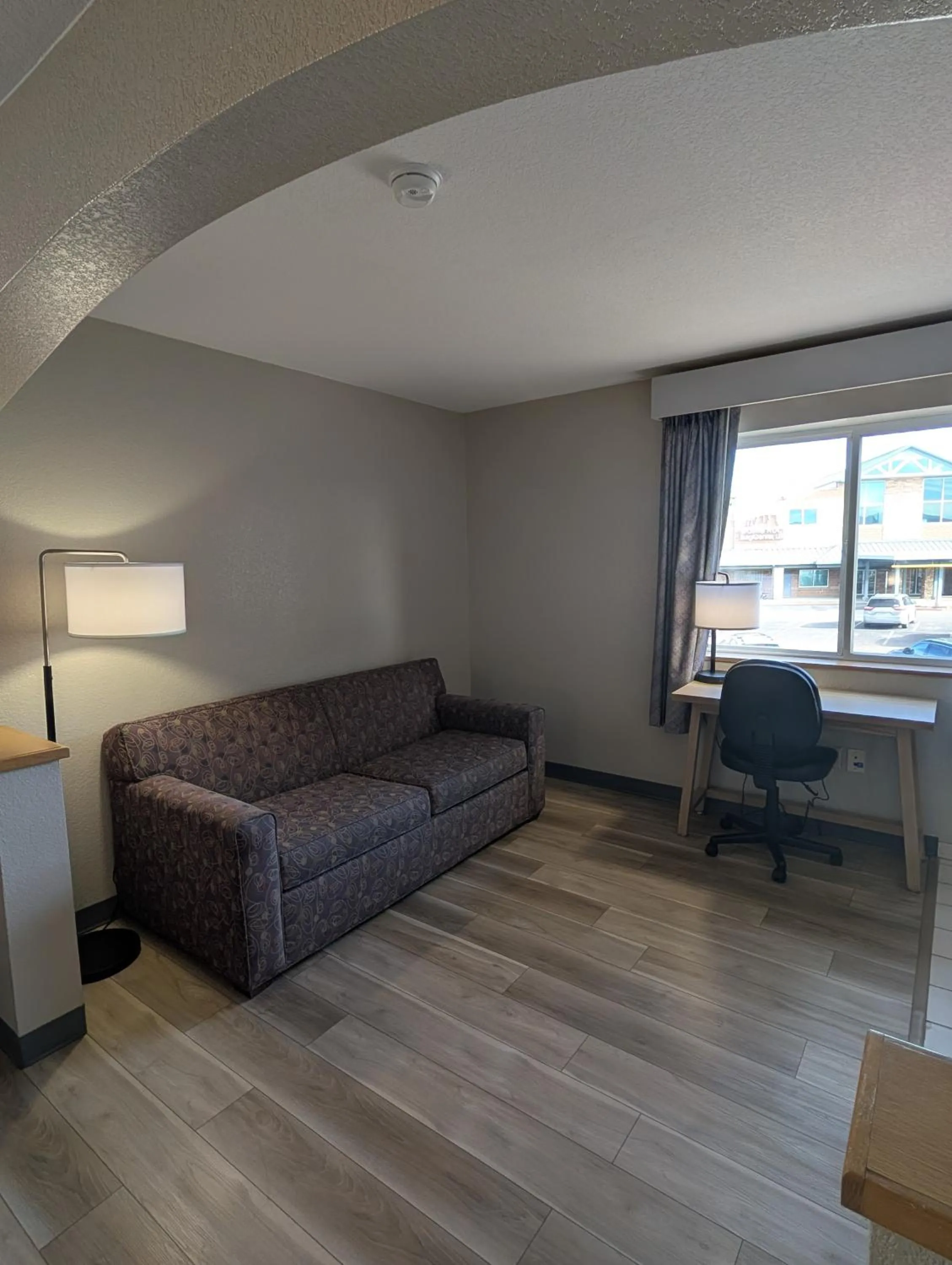 Bedroom in Days Inn & Suites by Wyndham Castle Rock