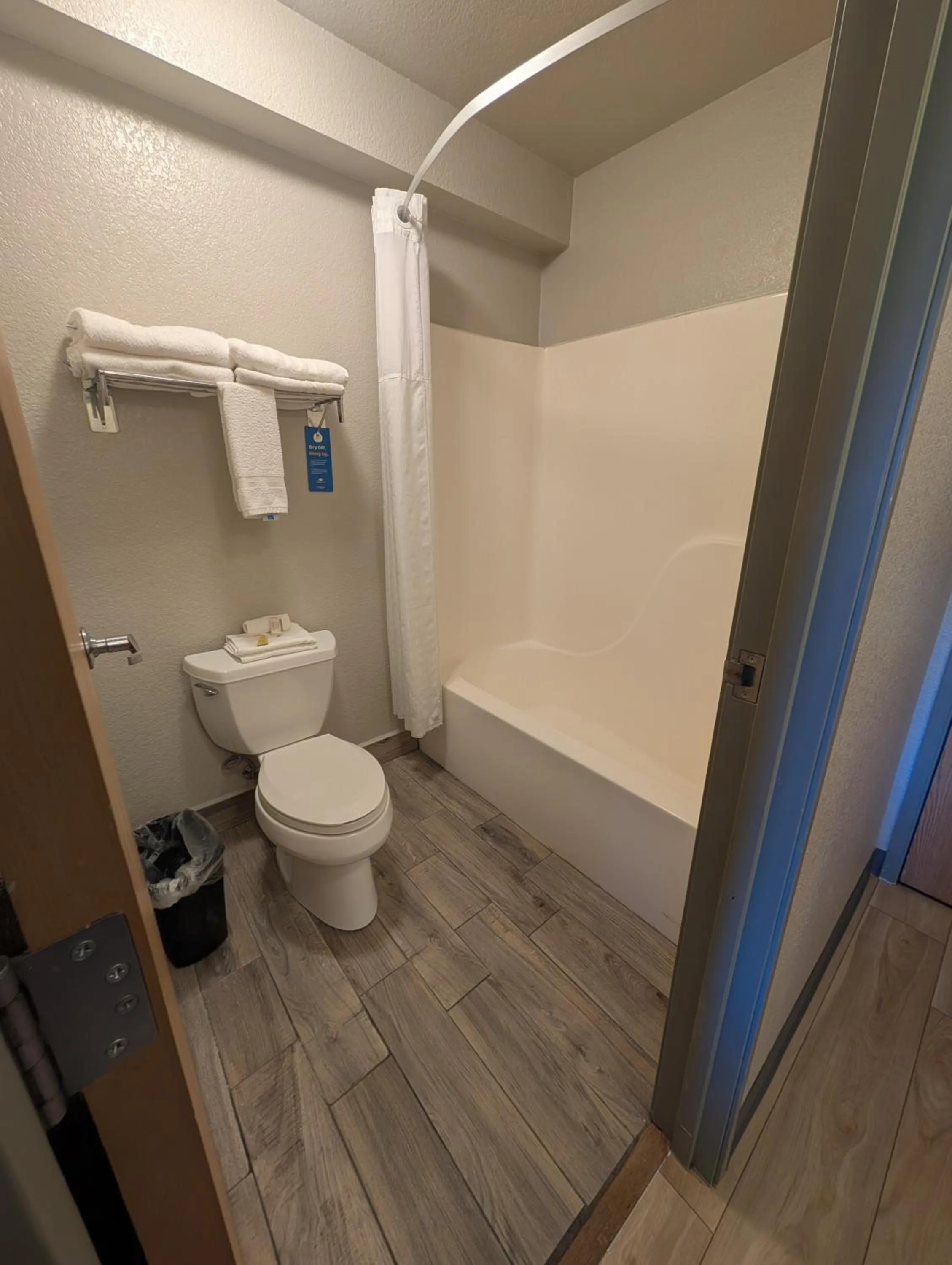 Shower in Days Inn & Suites by Wyndham Castle Rock