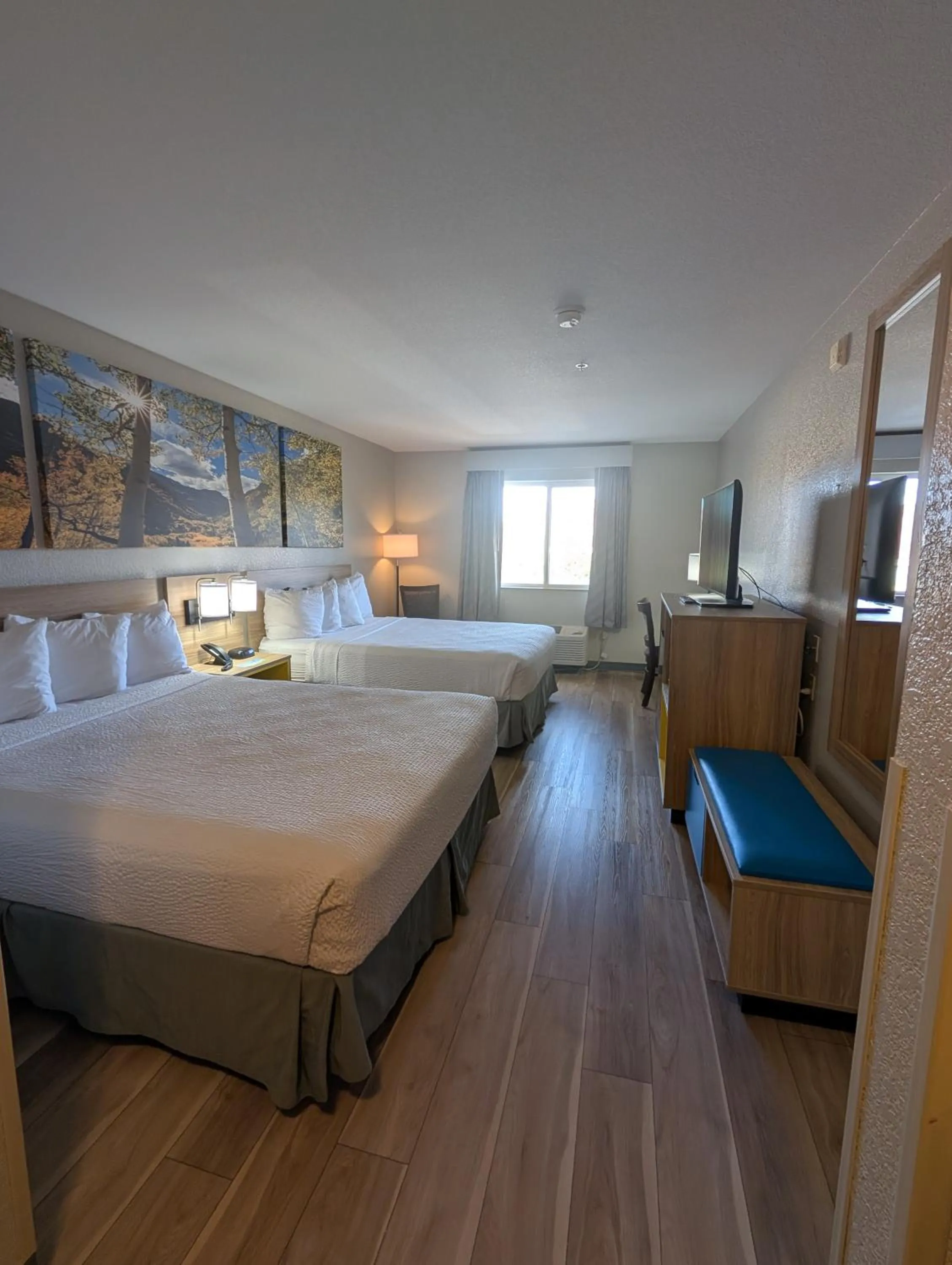 Bedroom, Bed in Days Inn & Suites by Wyndham Castle Rock