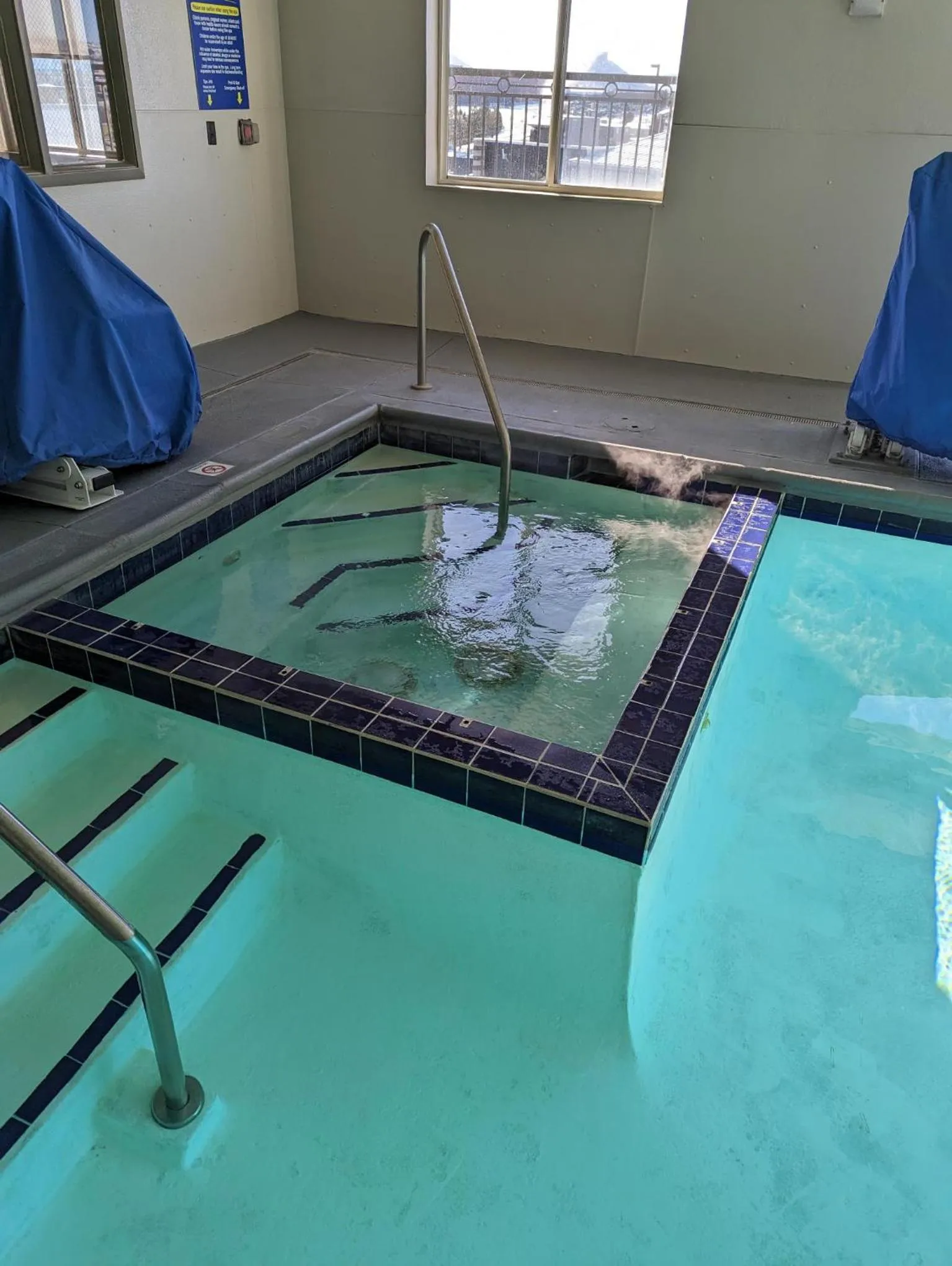 Hot Tub in Days Inn & Suites by Wyndham Castle Rock