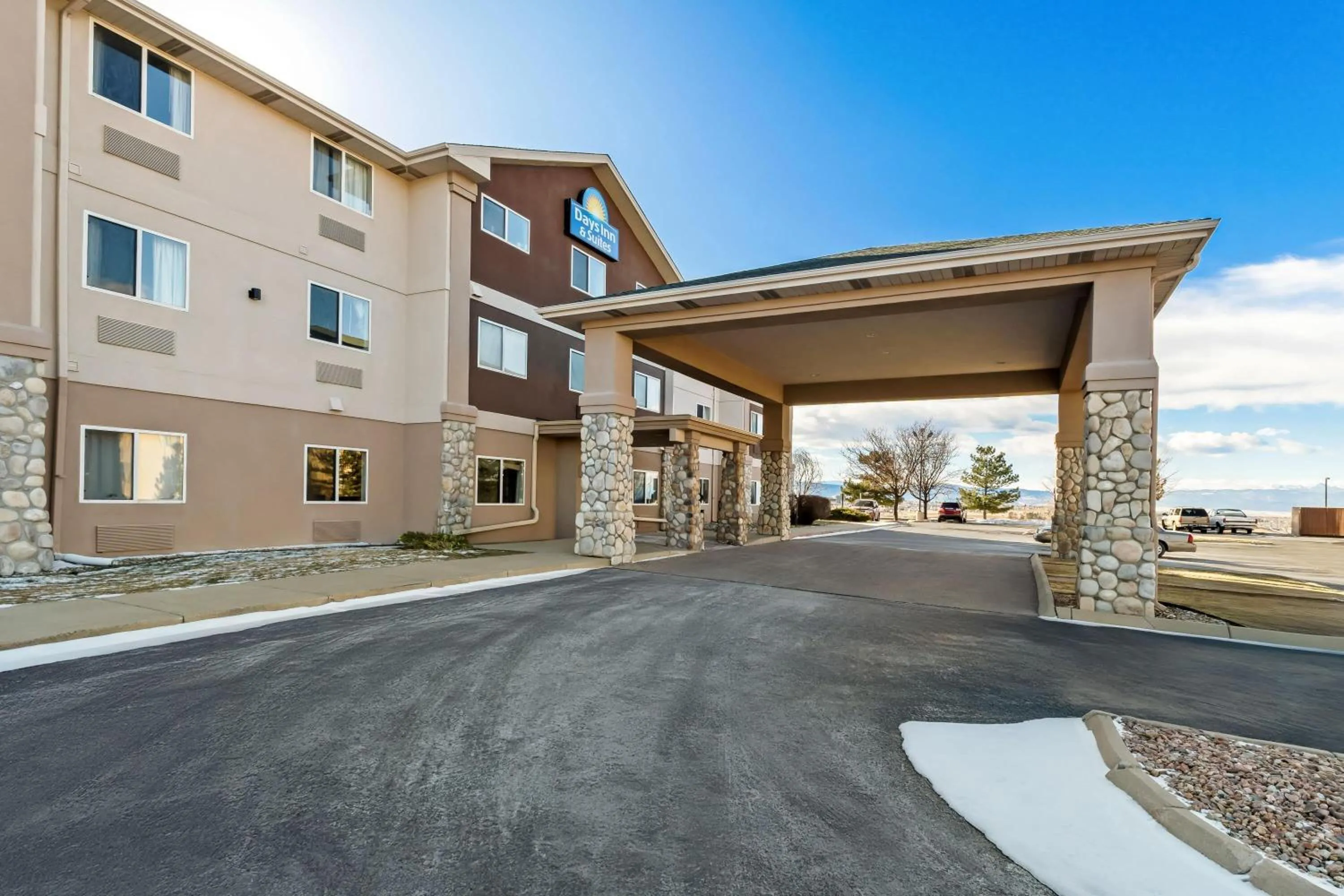 Property building in Days Inn & Suites by Wyndham Castle Rock