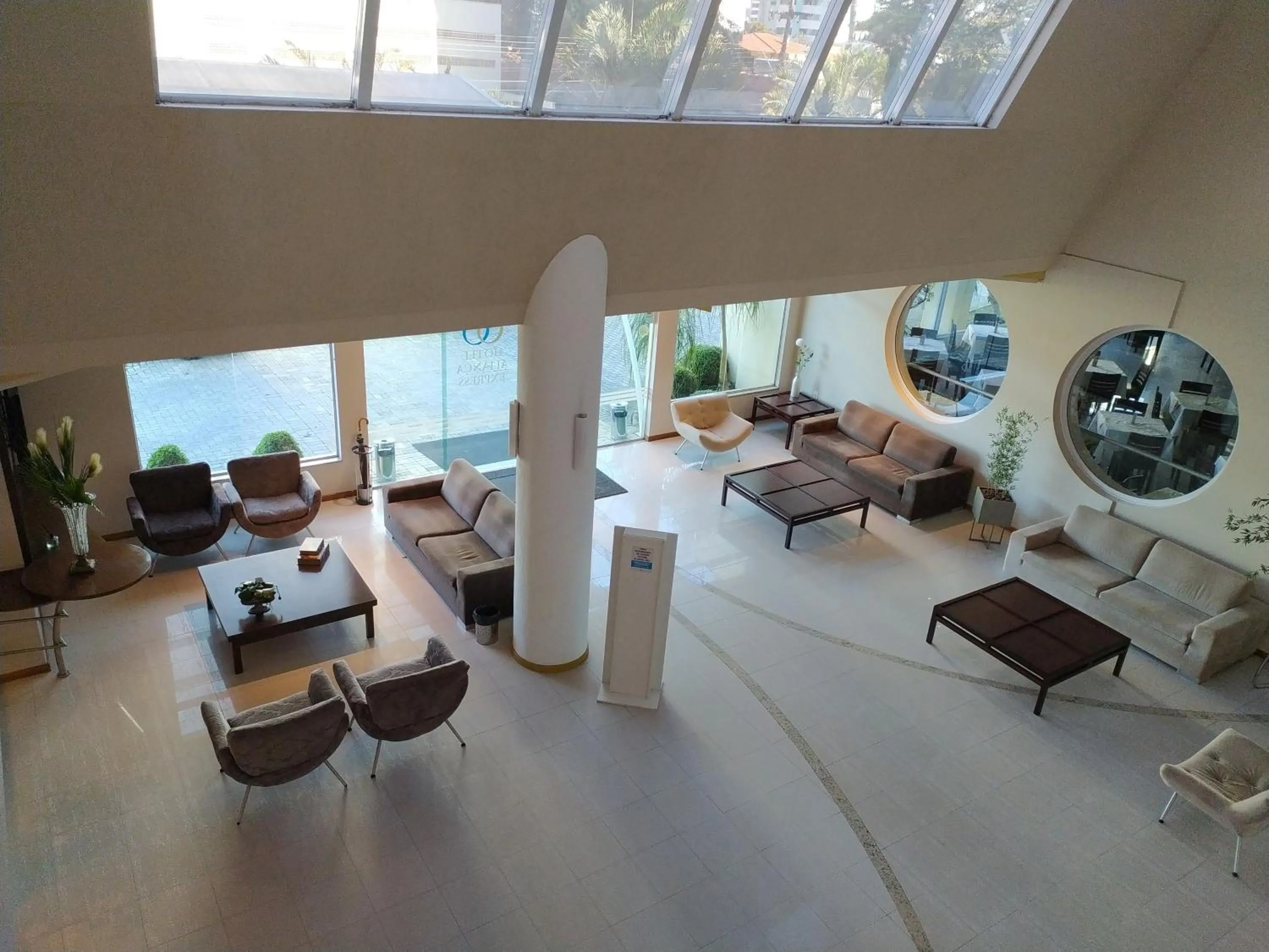 Seating area in Hotel Aliança Express