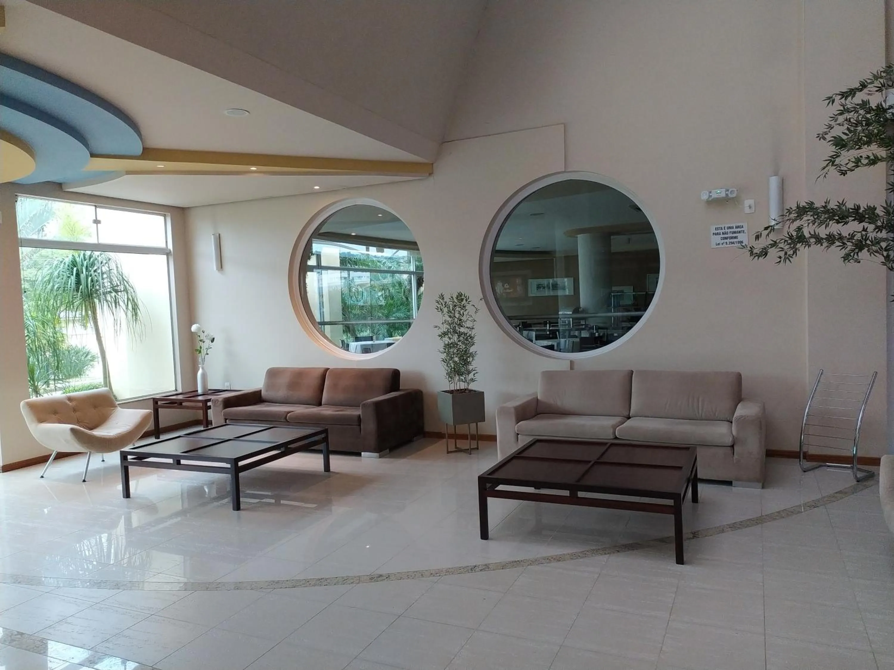 Seating area in Hotel Aliança Express