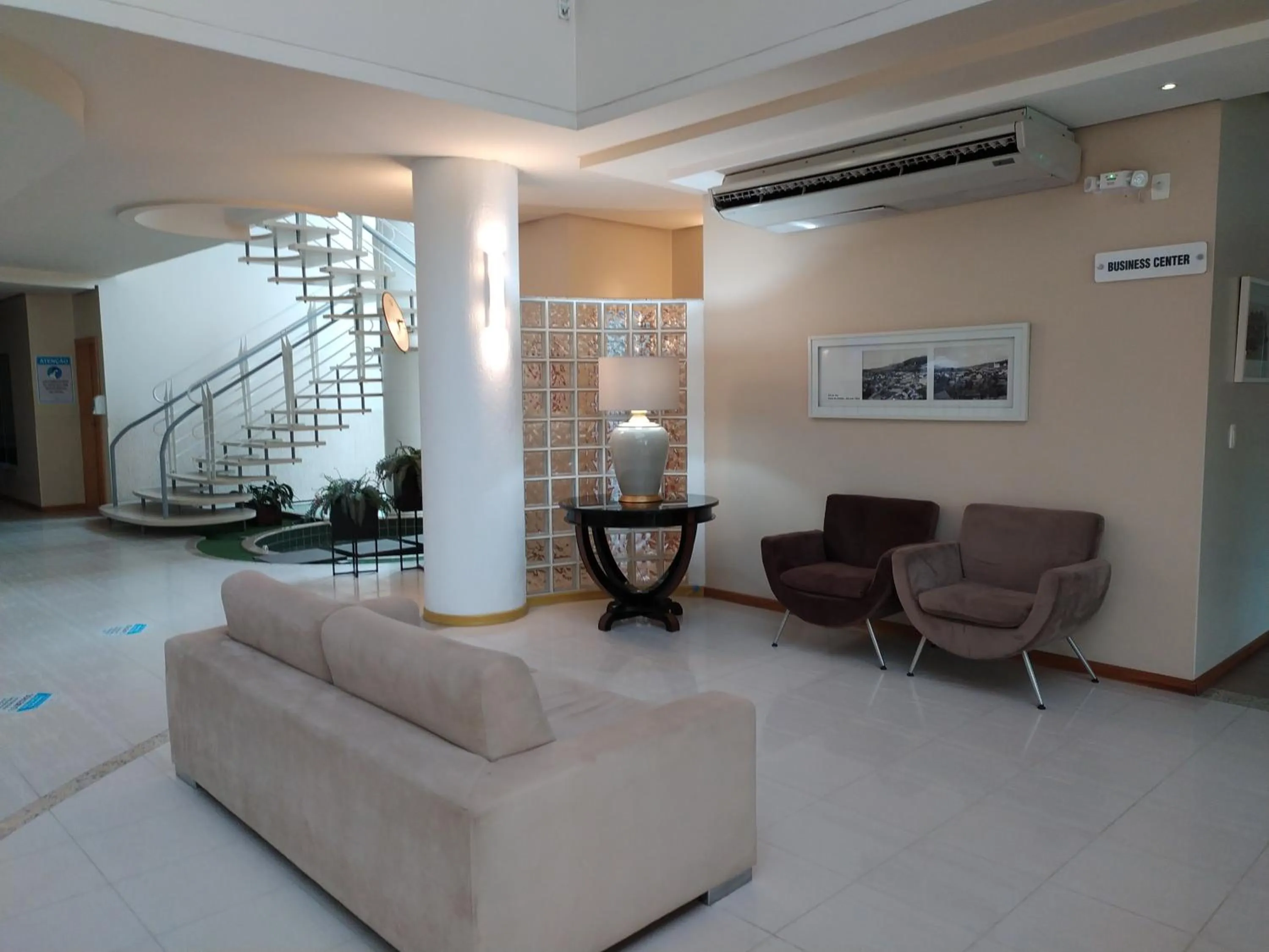 Seating area in Hotel Aliança Express