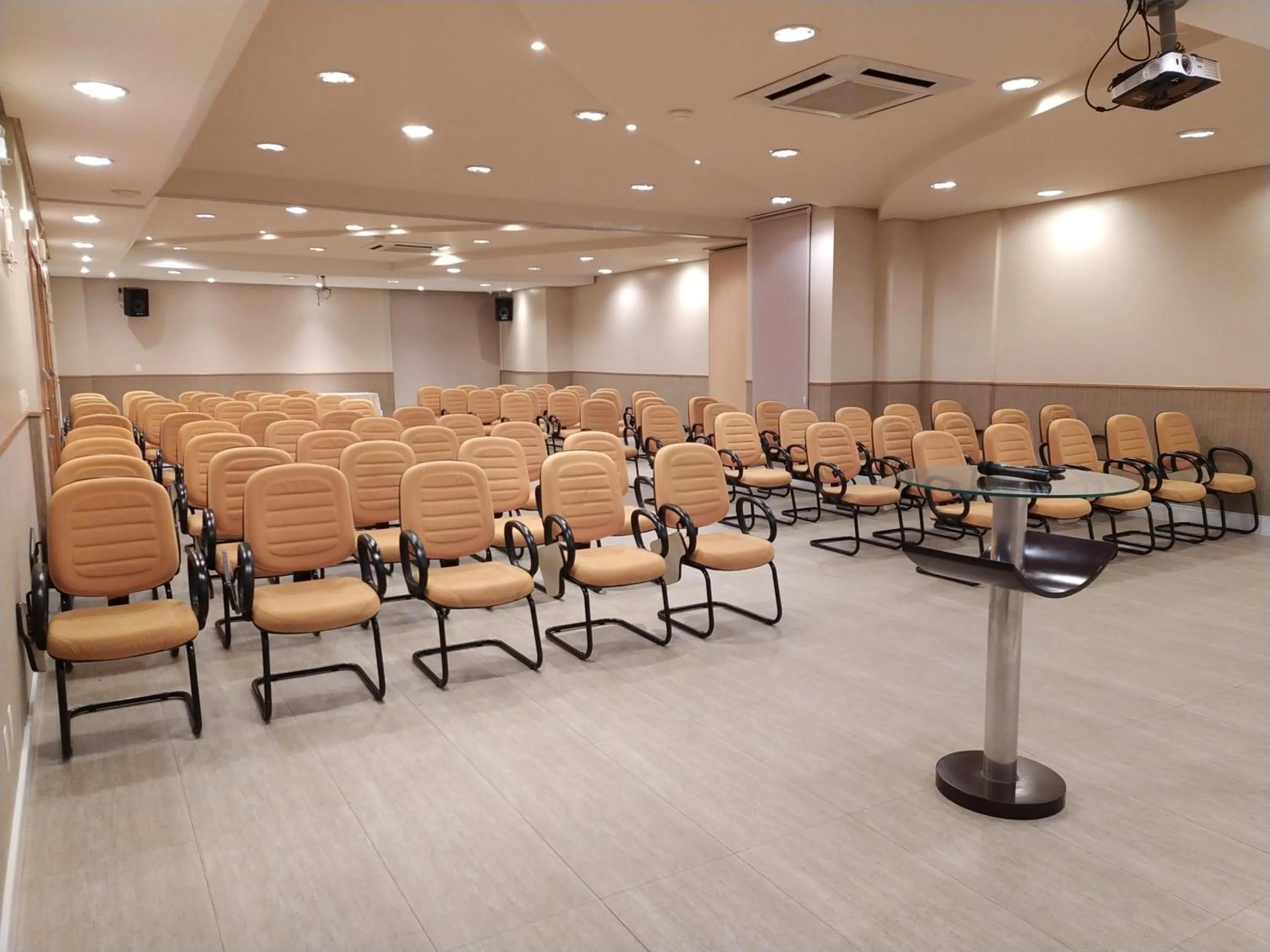 Meeting/conference room in Hotel Aliança Express