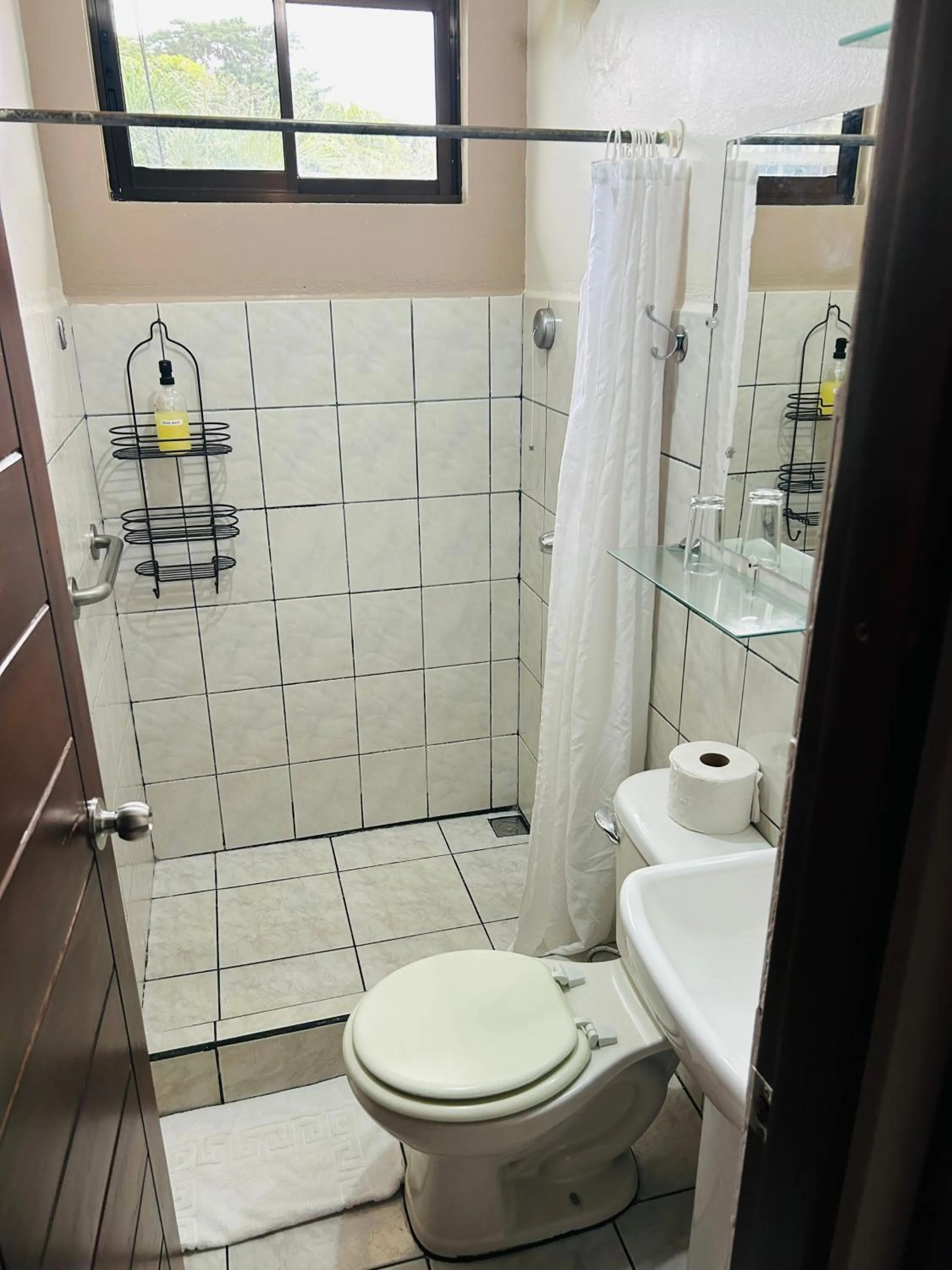 Bathroom in Hotel Laura's House