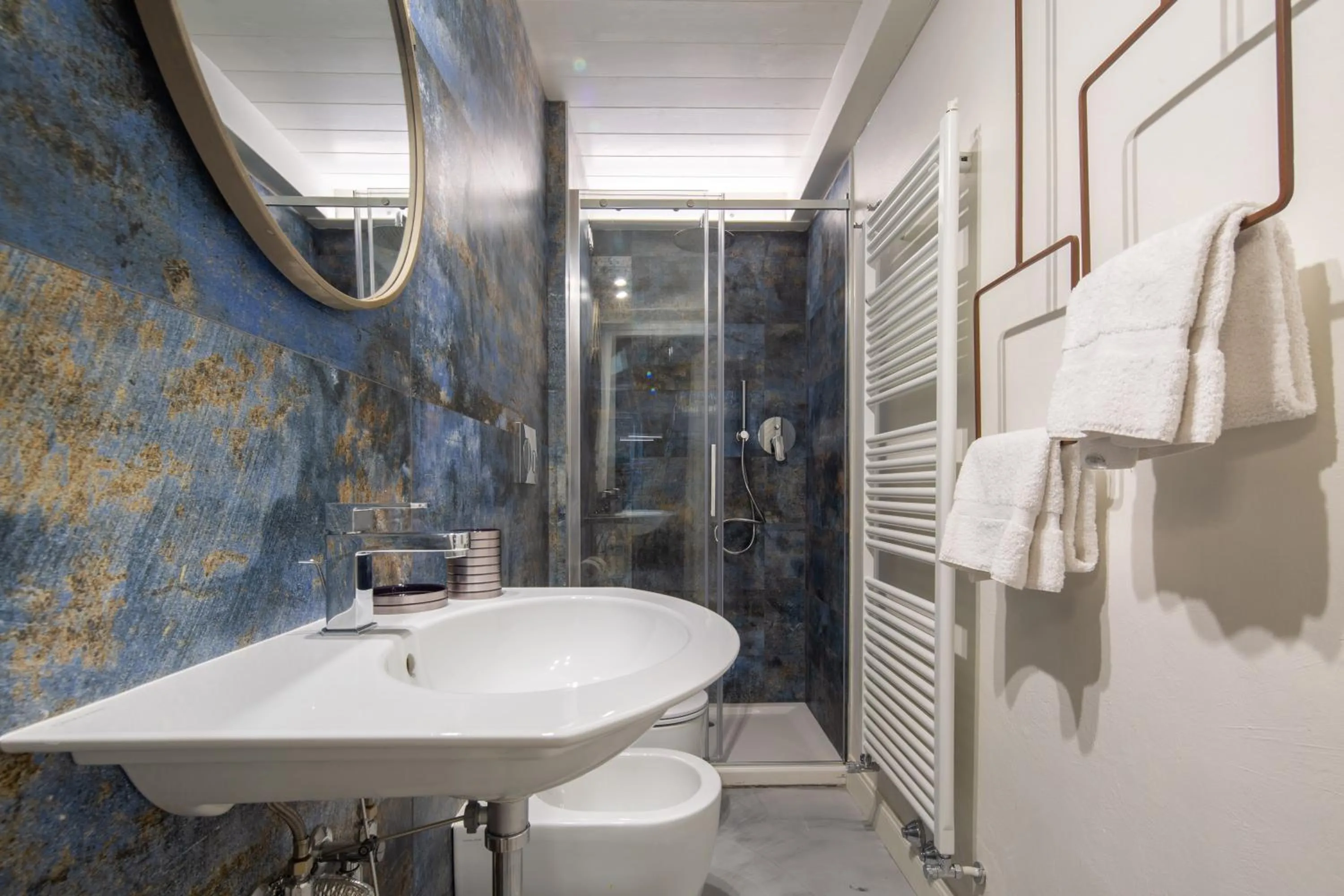 Bathroom in Casa Velluti Deluxe by Mmega