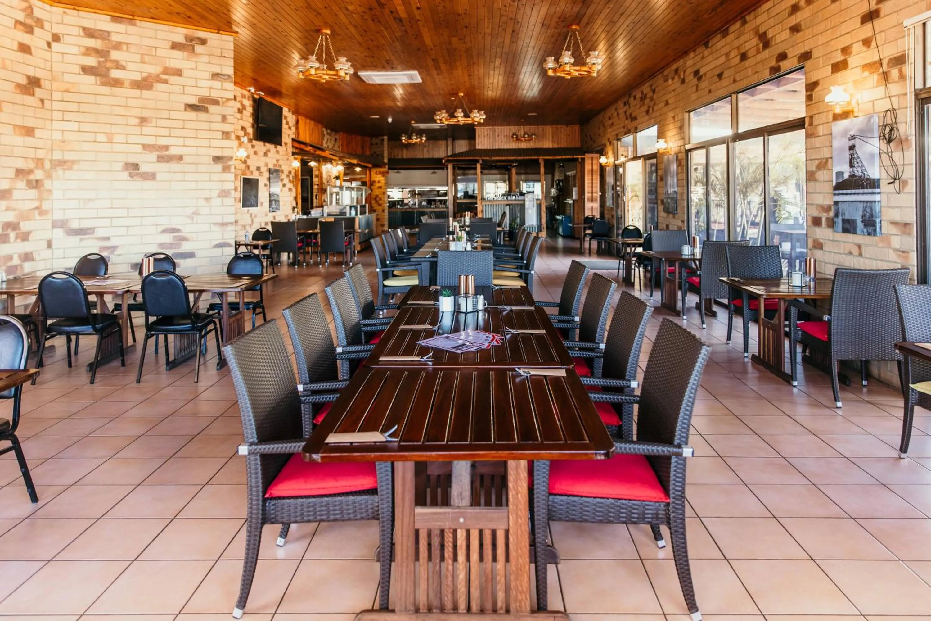 Restaurant/places to eat in Abacus Motel