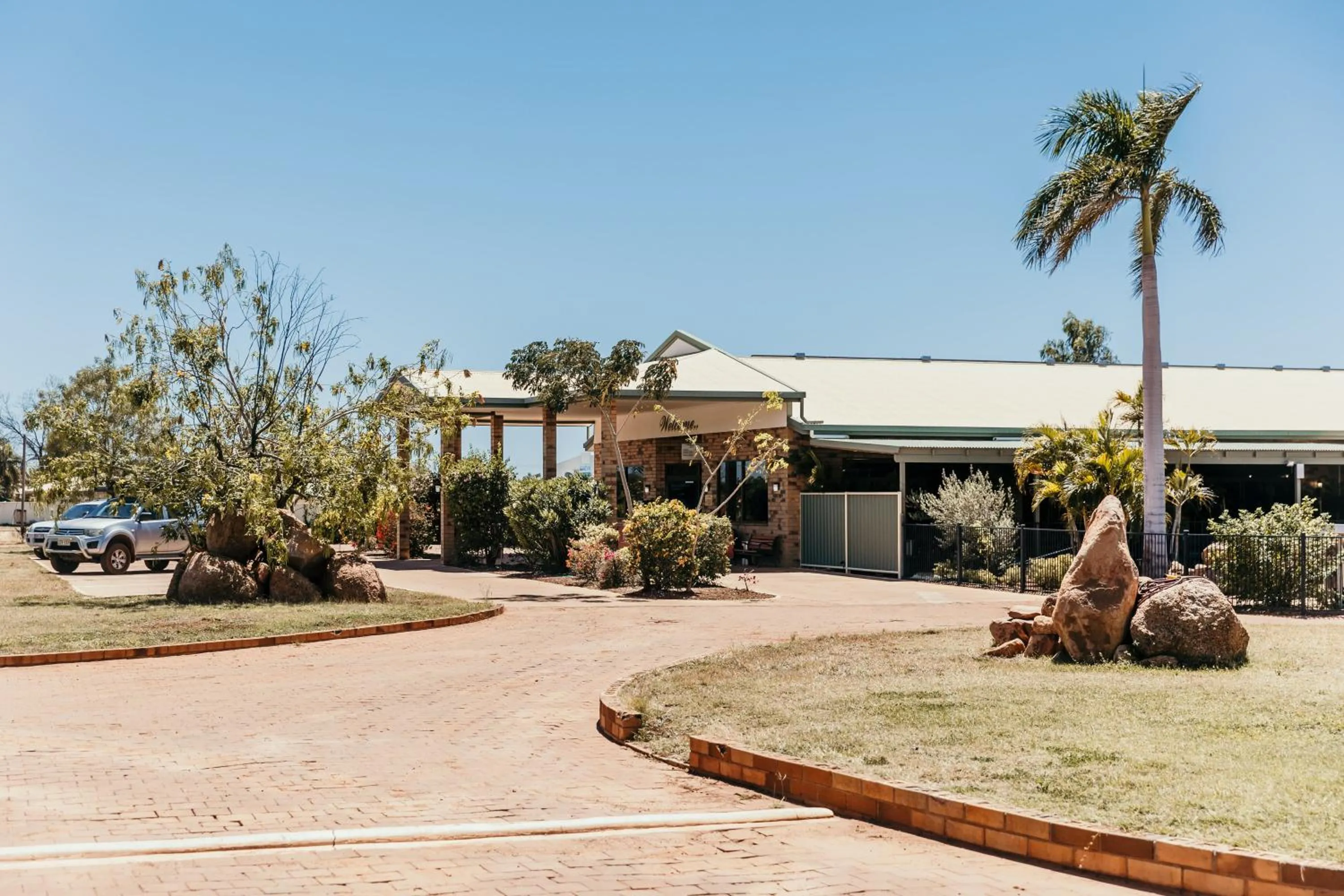 Property building in Abacus Motel