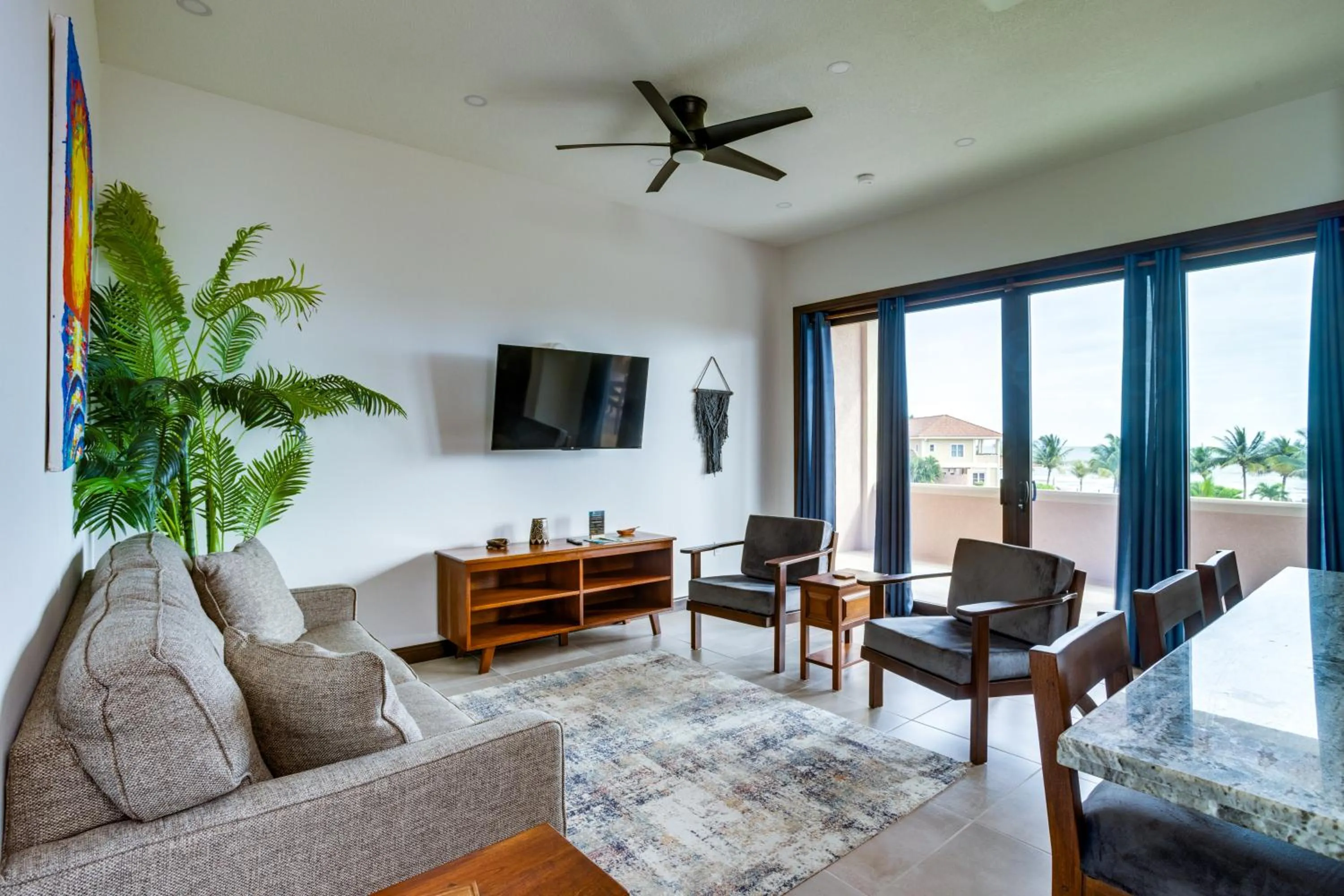 Communal lounge/ TV room in Seiri del Mar