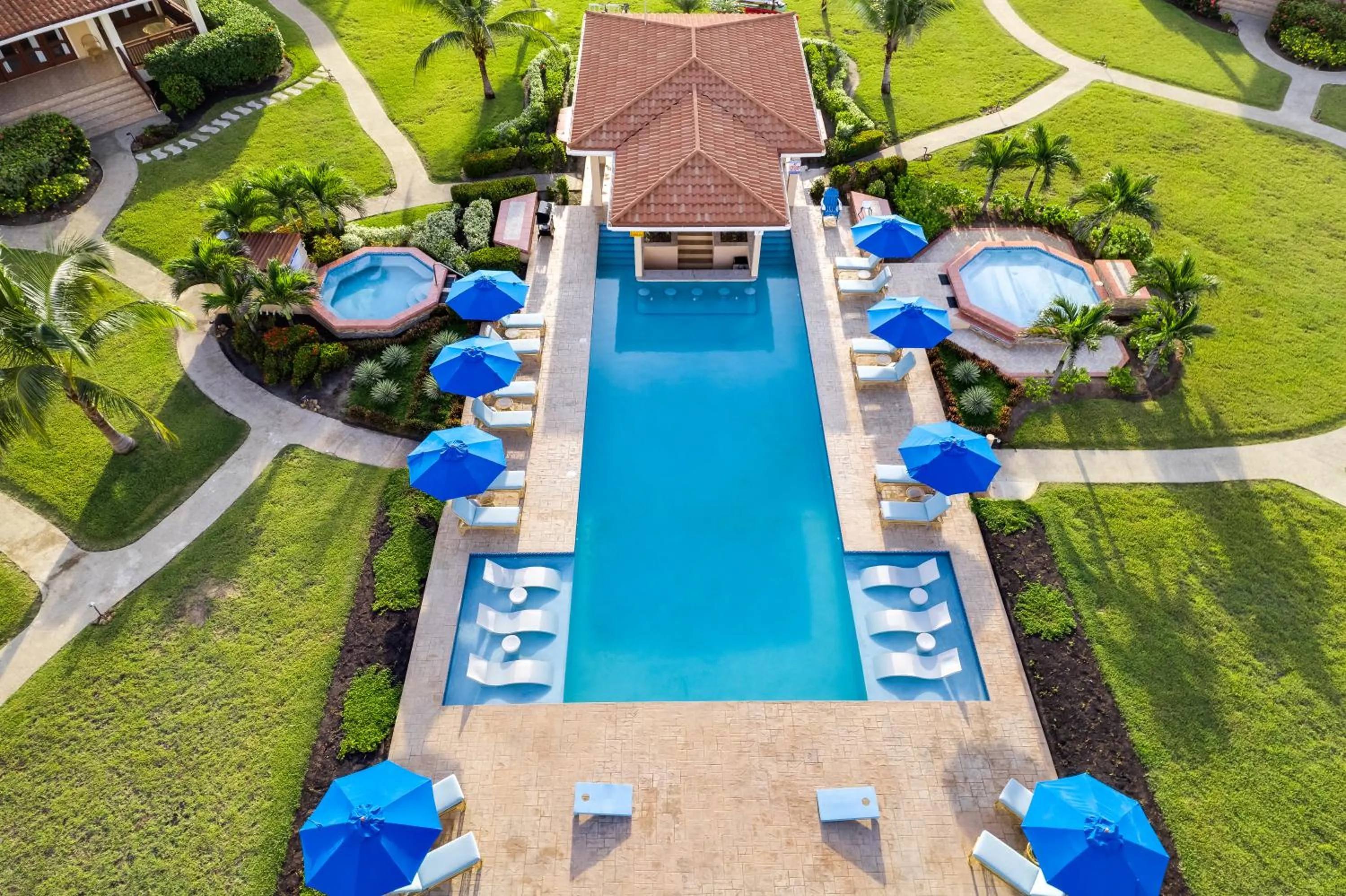 Swimming pool in Seiri del Mar