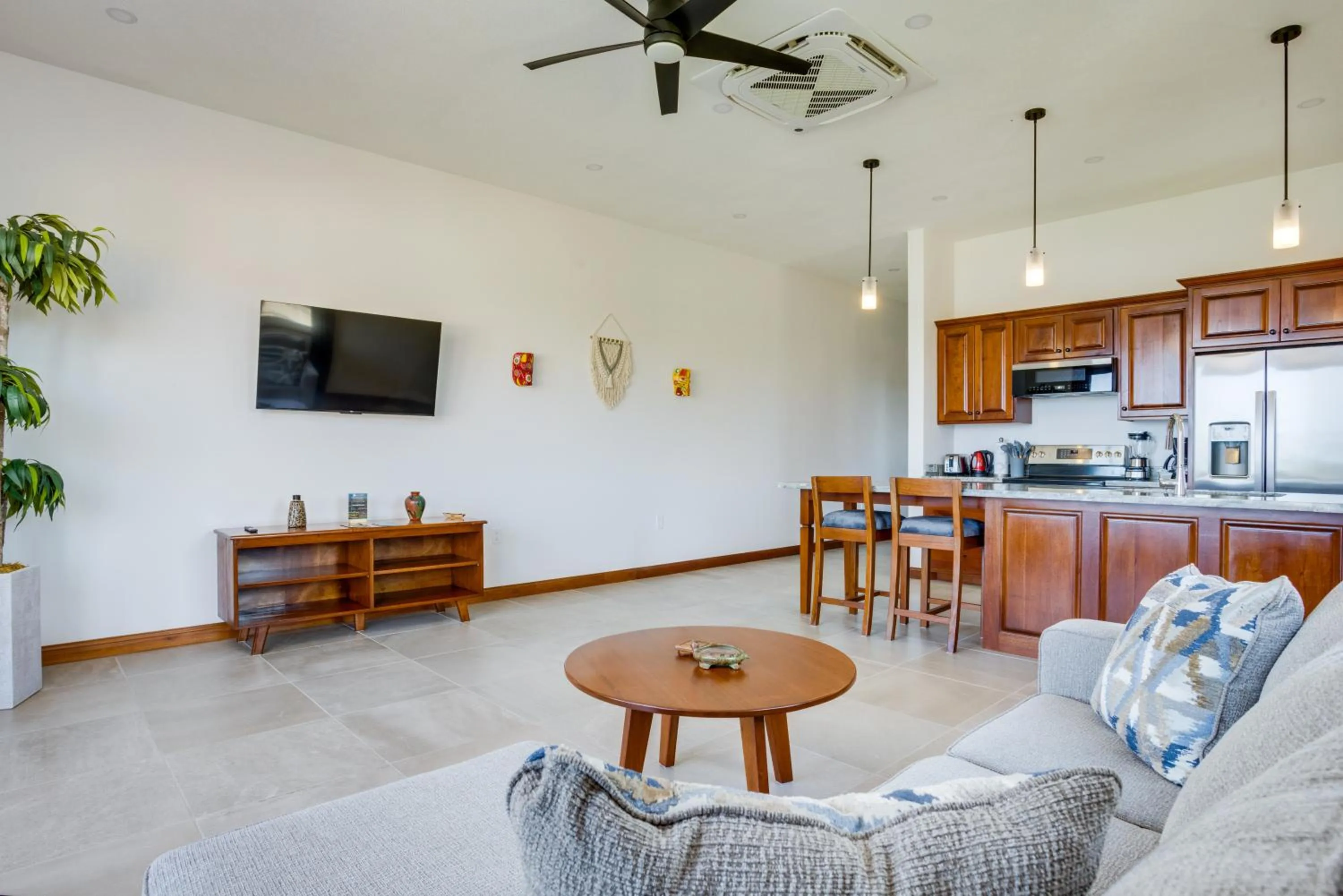 Communal lounge/ TV room in Seiri del Mar