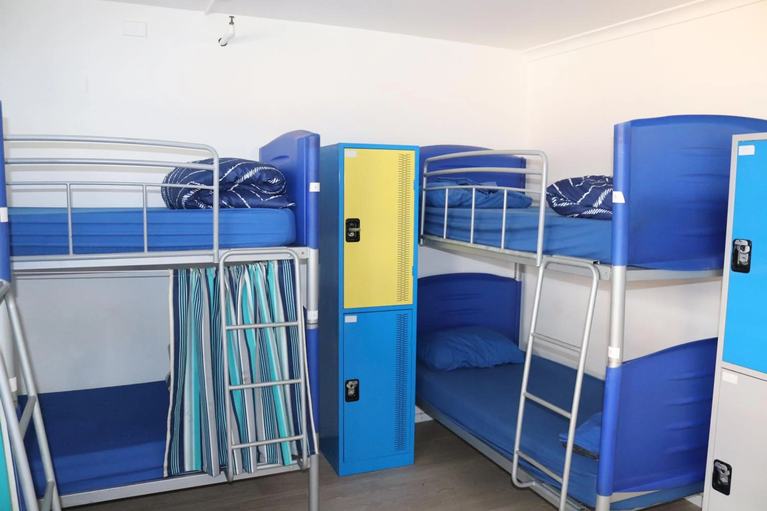 Bedroom, Bed in Original Backpackers