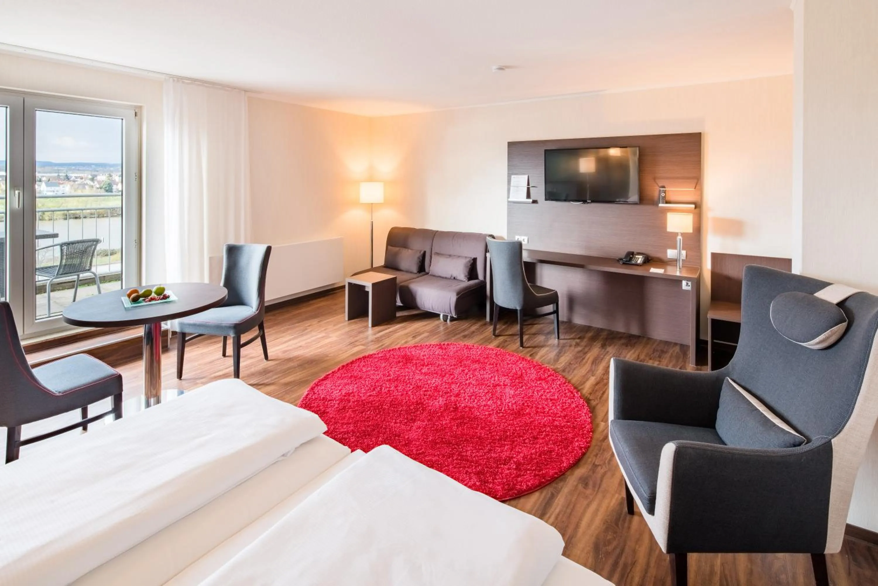 Bedroom, Bed in Airways Hotels Frankfurt Airport West