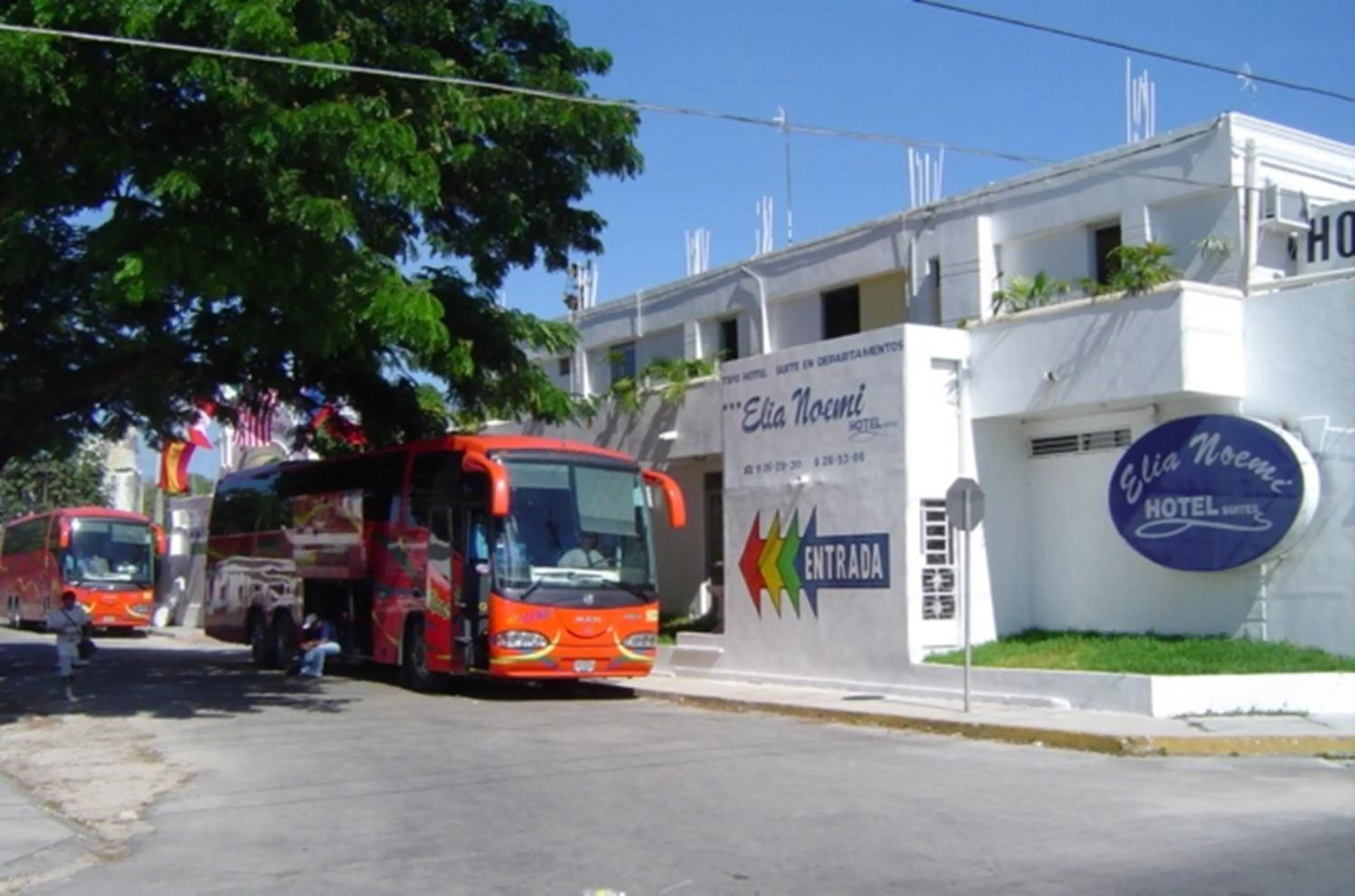 Facade/entrance in Hotel Suites Elia Noemi