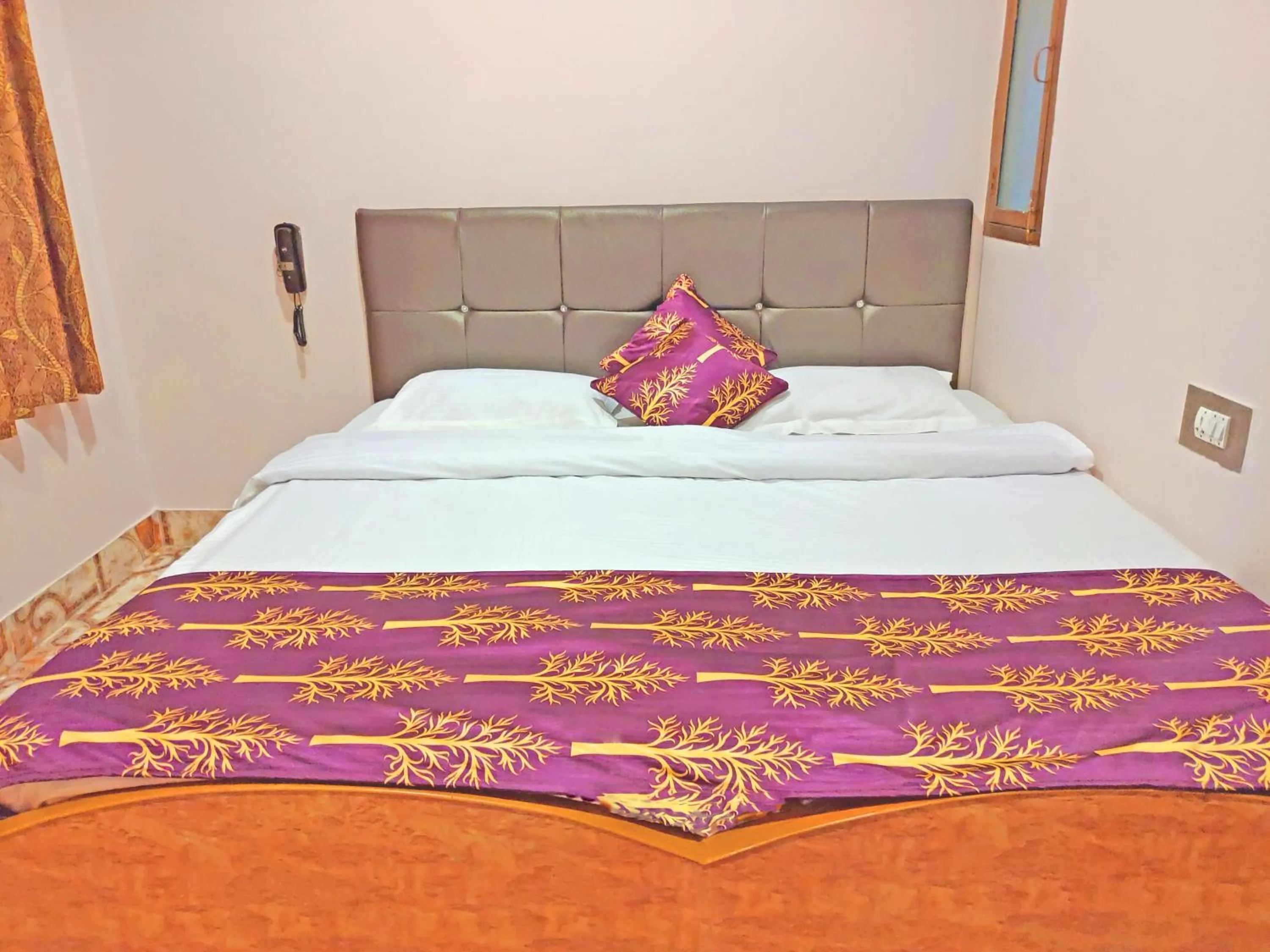 Photo of the whole room in Hotel Ganesha