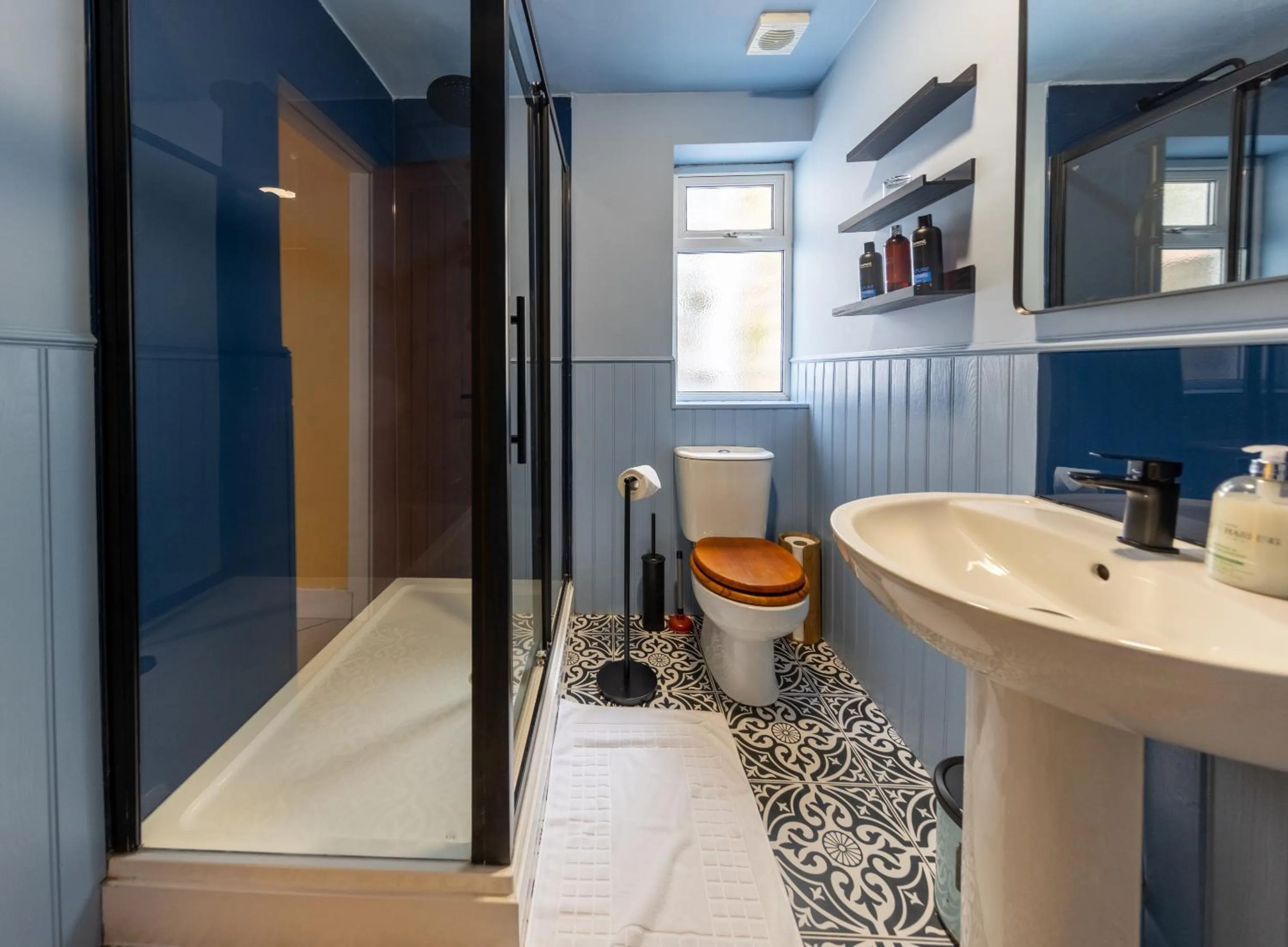 Bathroom in 43 BBEscapes