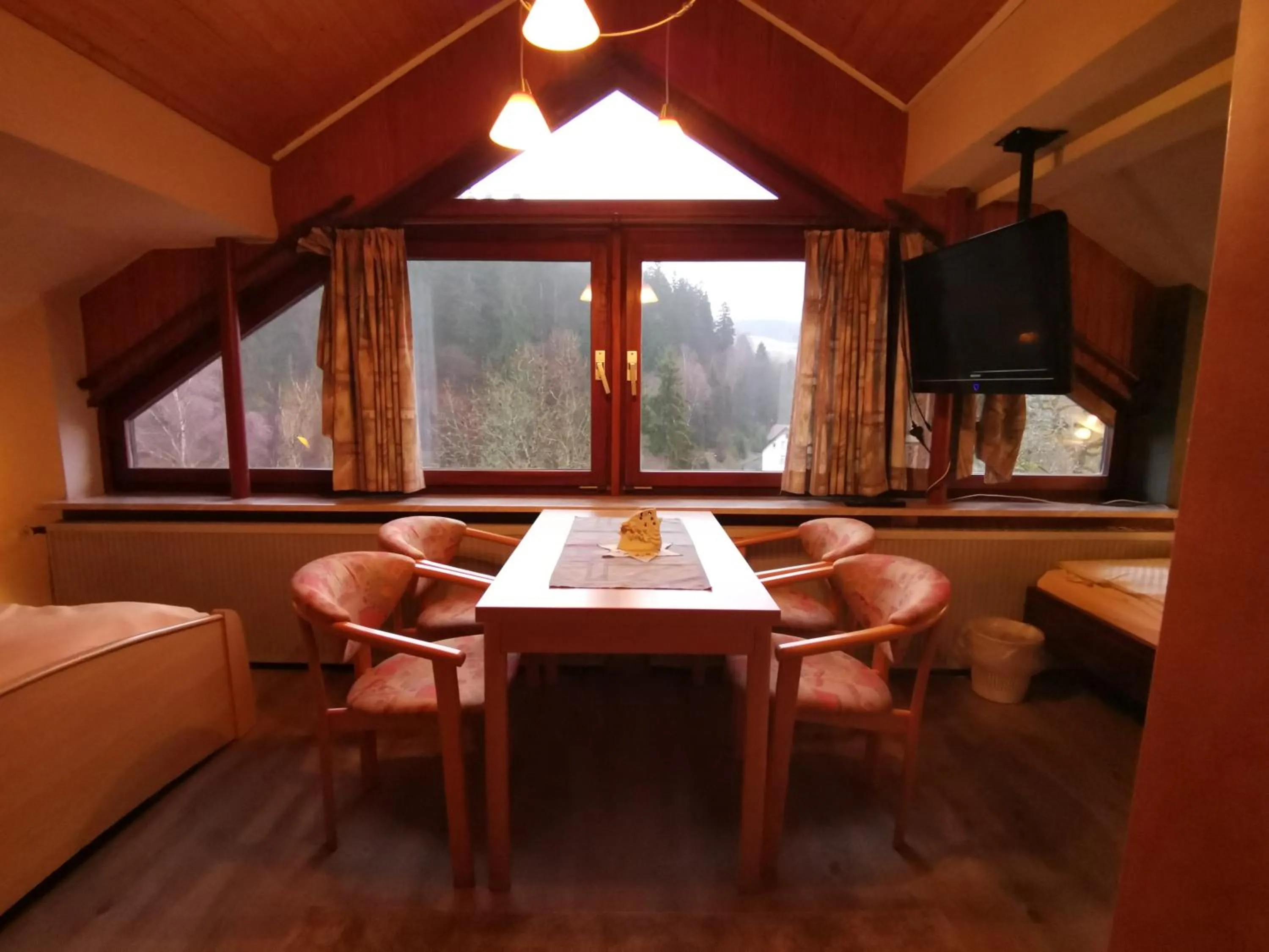 Photo of the whole room in Hotel zur Schmiede