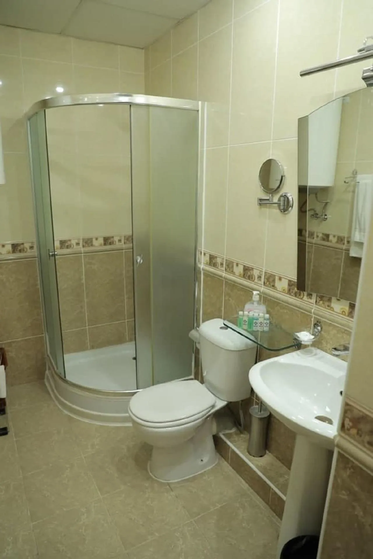 Bathroom in Hotel BEK