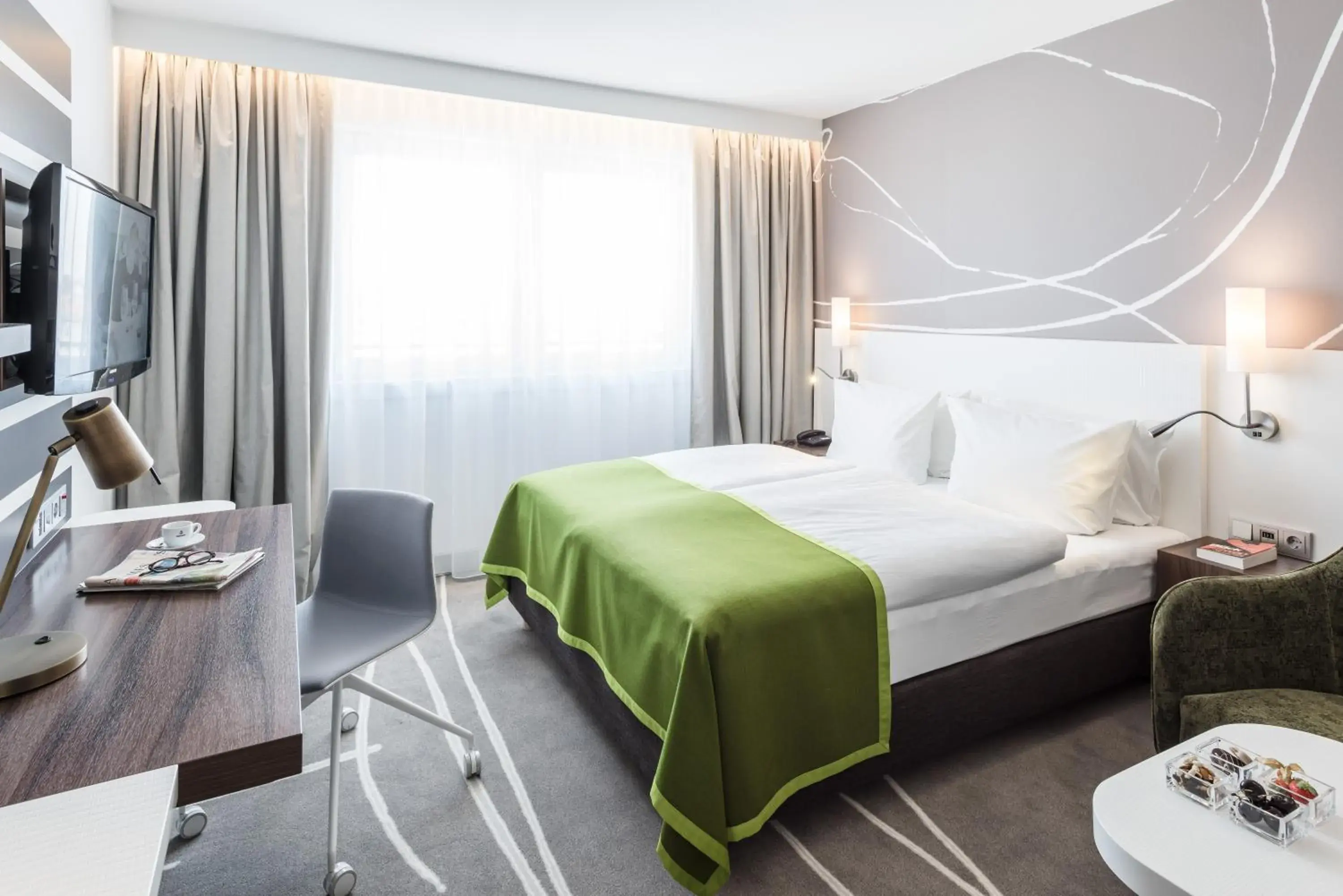 Premium Queen Room in Holiday Inn Munich City Centre by IHG Premium Queen Room in Holiday Inn Munich City Centre by IHG