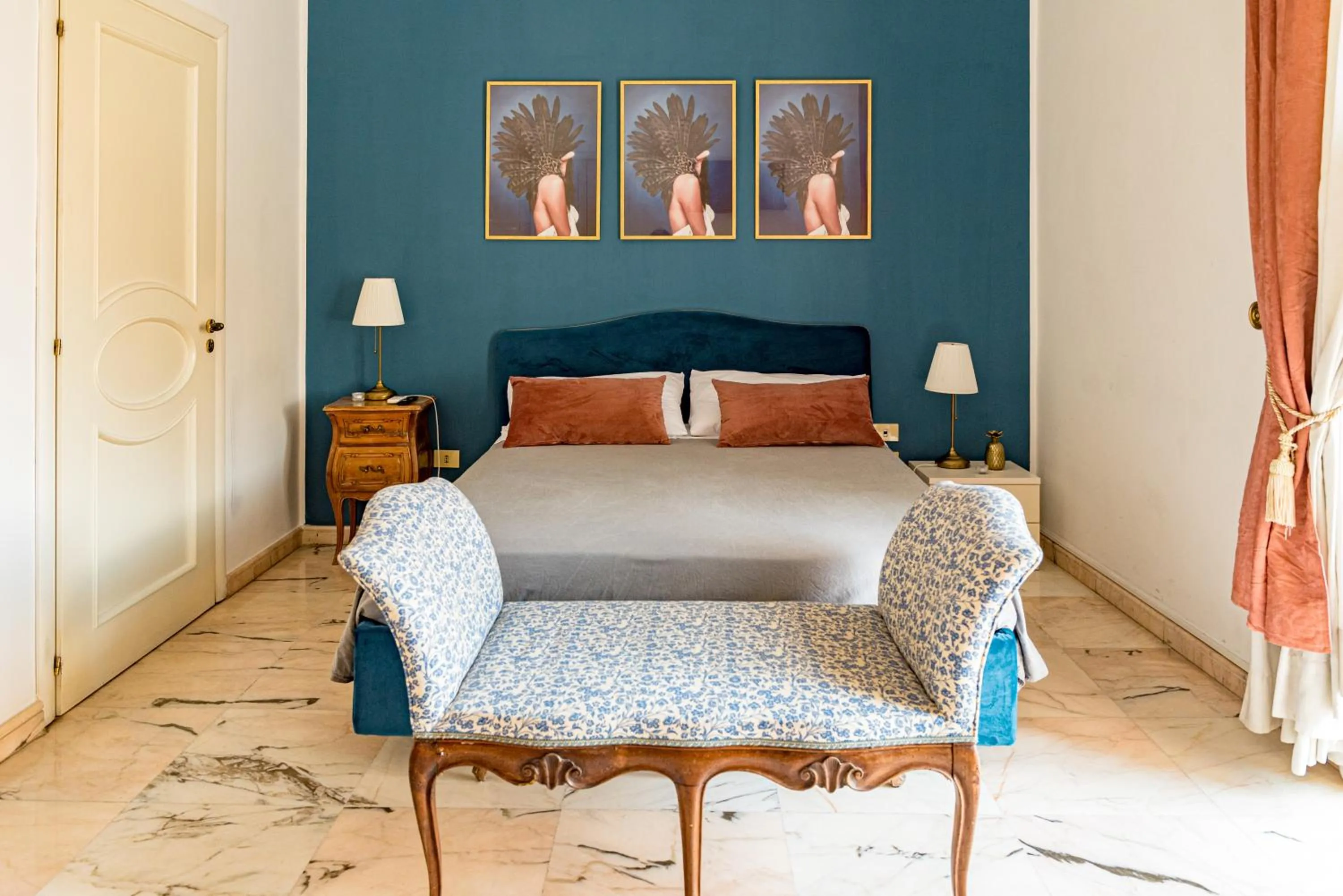 Bed in B&B Ruffo di Bagnara Palazzo Monumentale