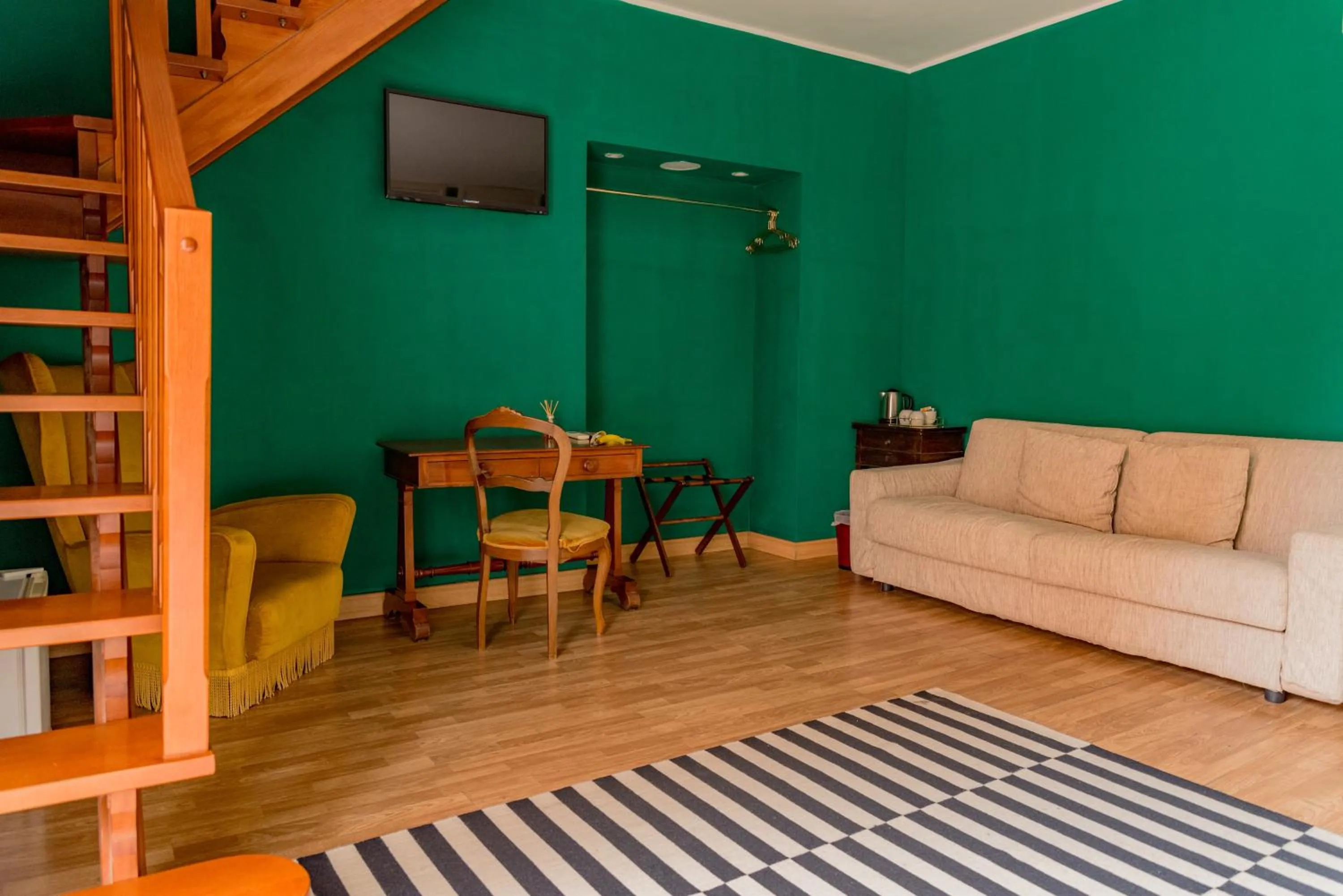 TV and multimedia in B&B Ruffo di Bagnara Palazzo Monumentale