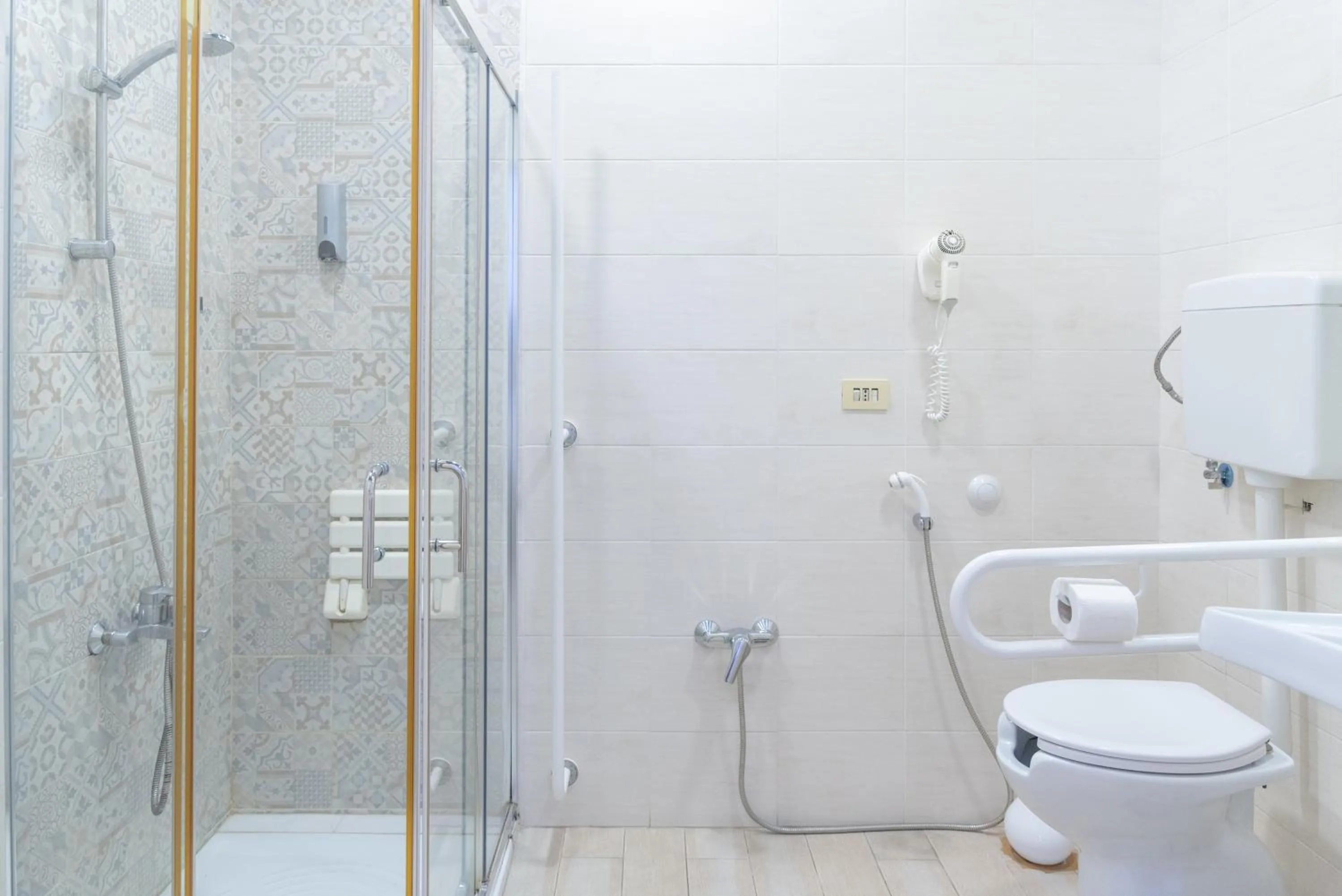 Shower in B&B Ruffo di Bagnara Palazzo Monumentale