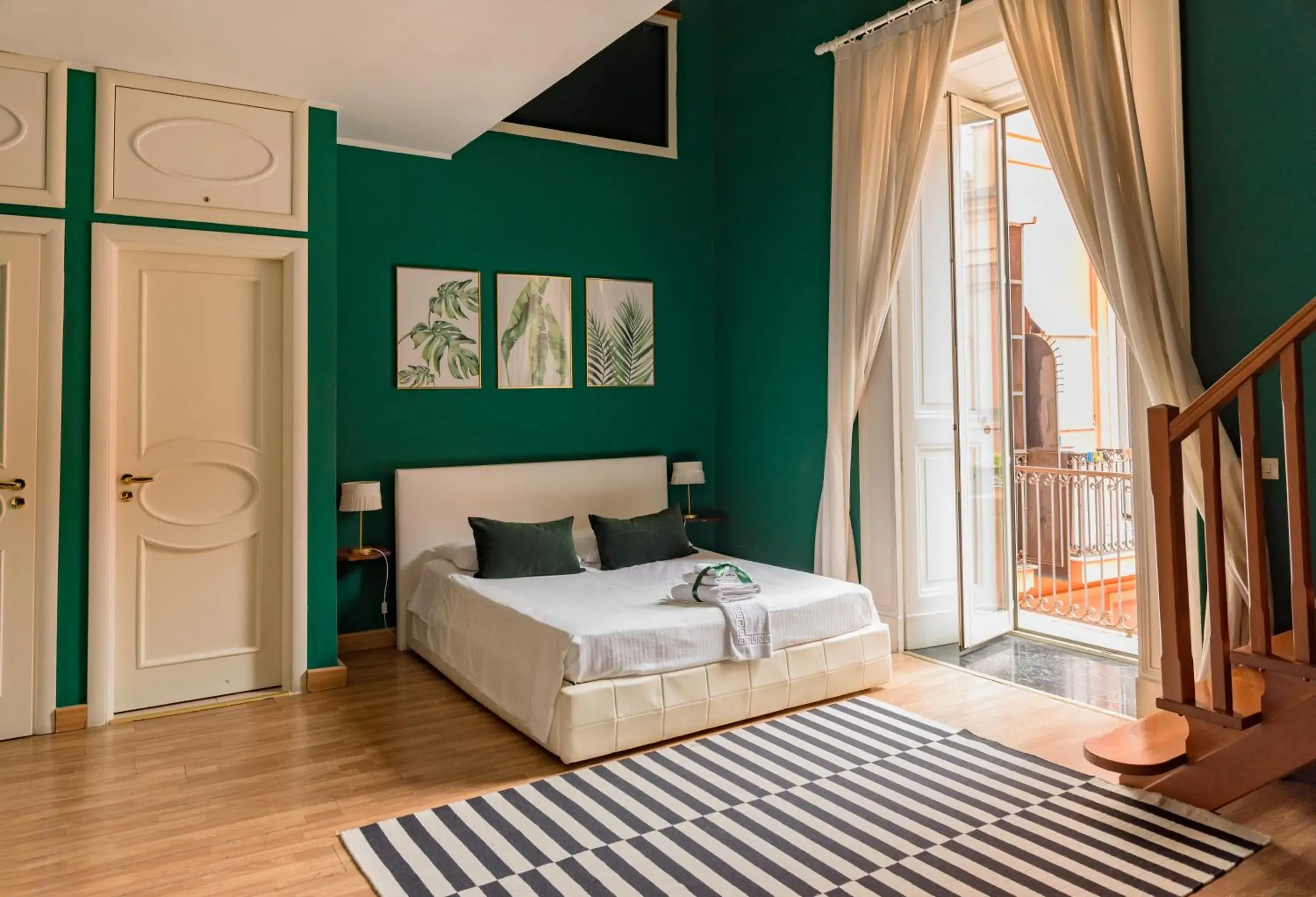 Family Suite with Balcony in B&B Ruffo di Bagnara Palazzo Monumentale Family Suite with Balcony in B&B Ruffo di Bagnara Palazzo Monumentale